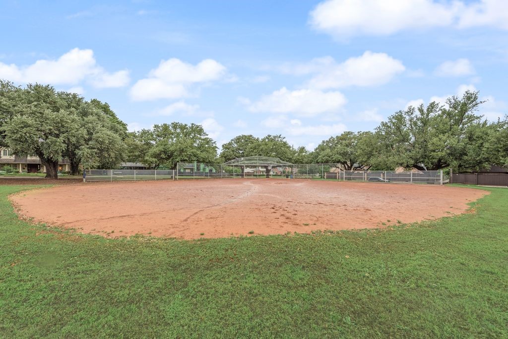 6727 Woodland Drive Dallas TX 75225