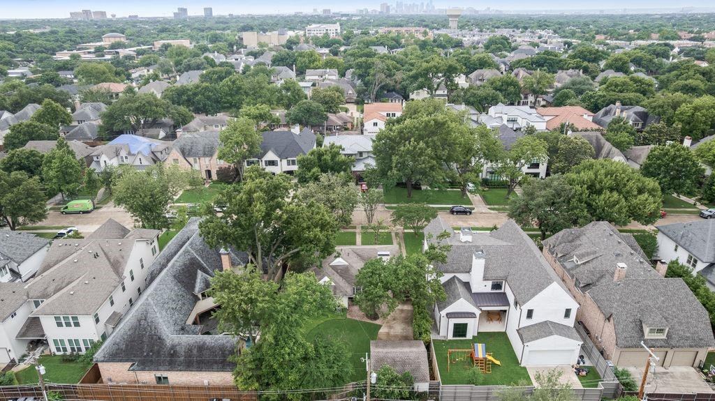 6727 Woodland Drive Dallas TX 75225