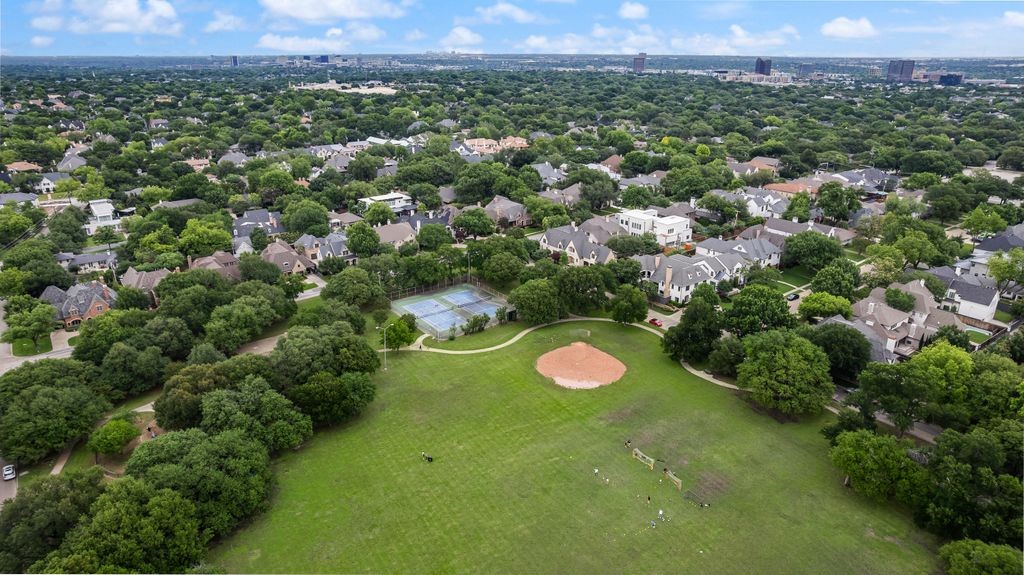 6727 Woodland Drive Dallas TX 75225