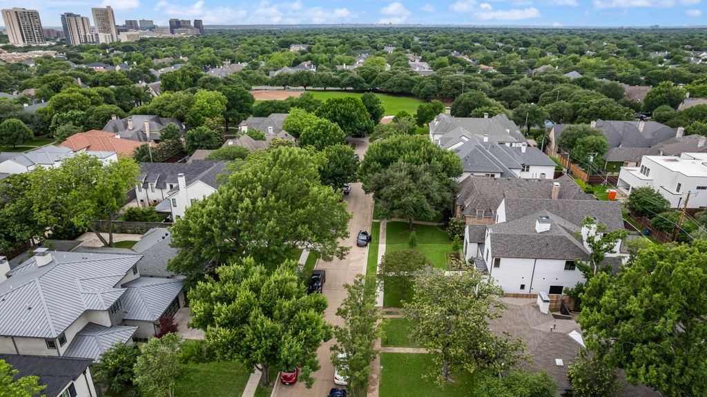 6727 Woodland Drive Dallas TX 75225