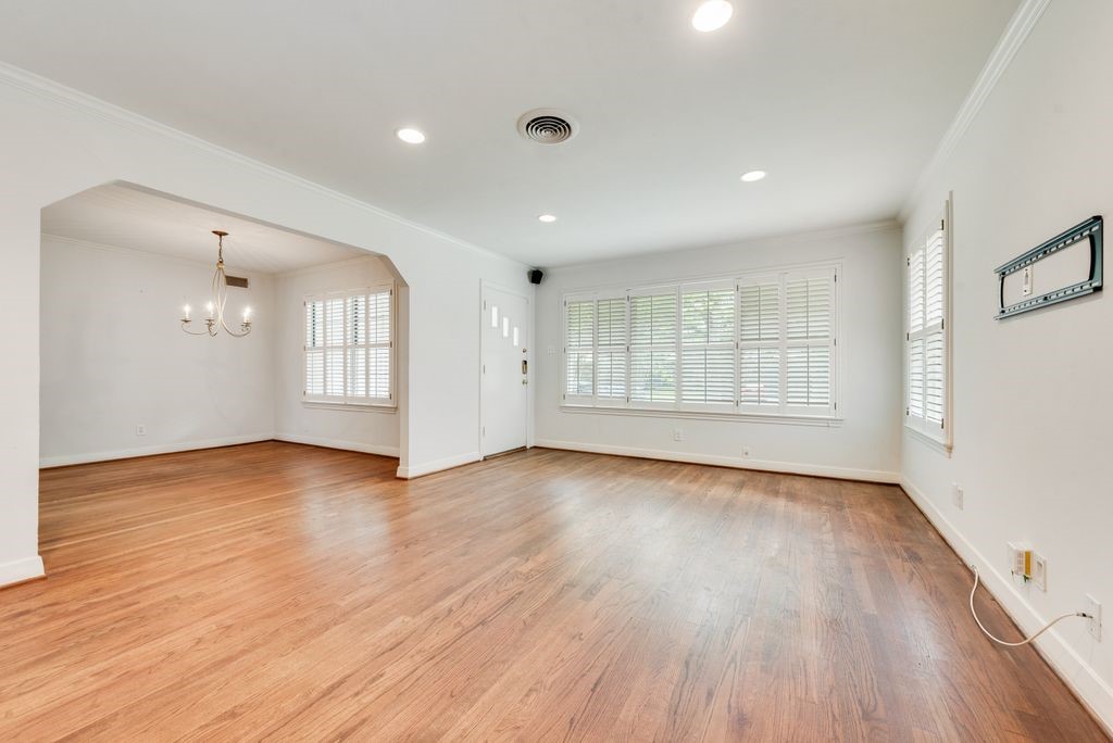 6727 Woodland Drive Dallas TX 75225