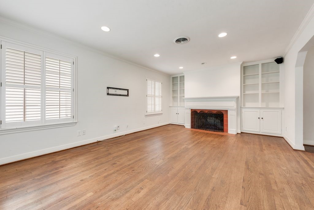 6727 Woodland Drive Dallas TX 75225