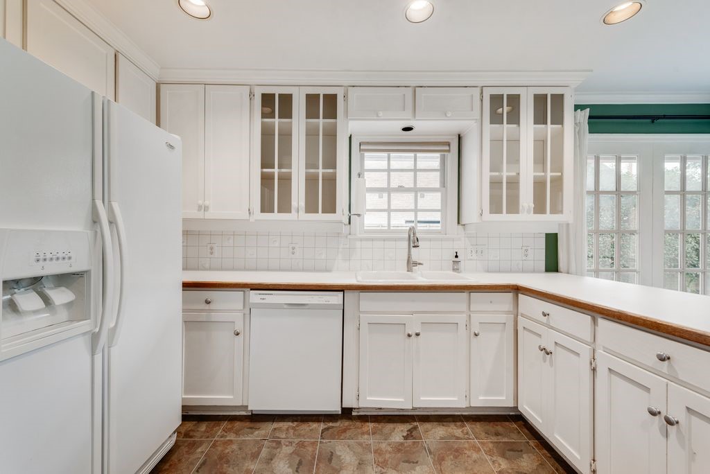 6727 Woodland Drive Dallas TX 75225
