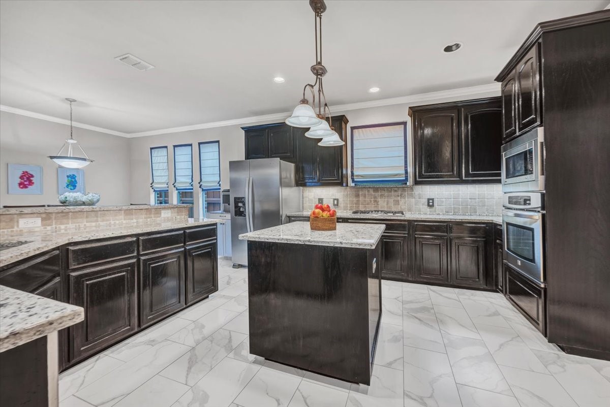 2015 Midhurst Drive Allen TX 75013