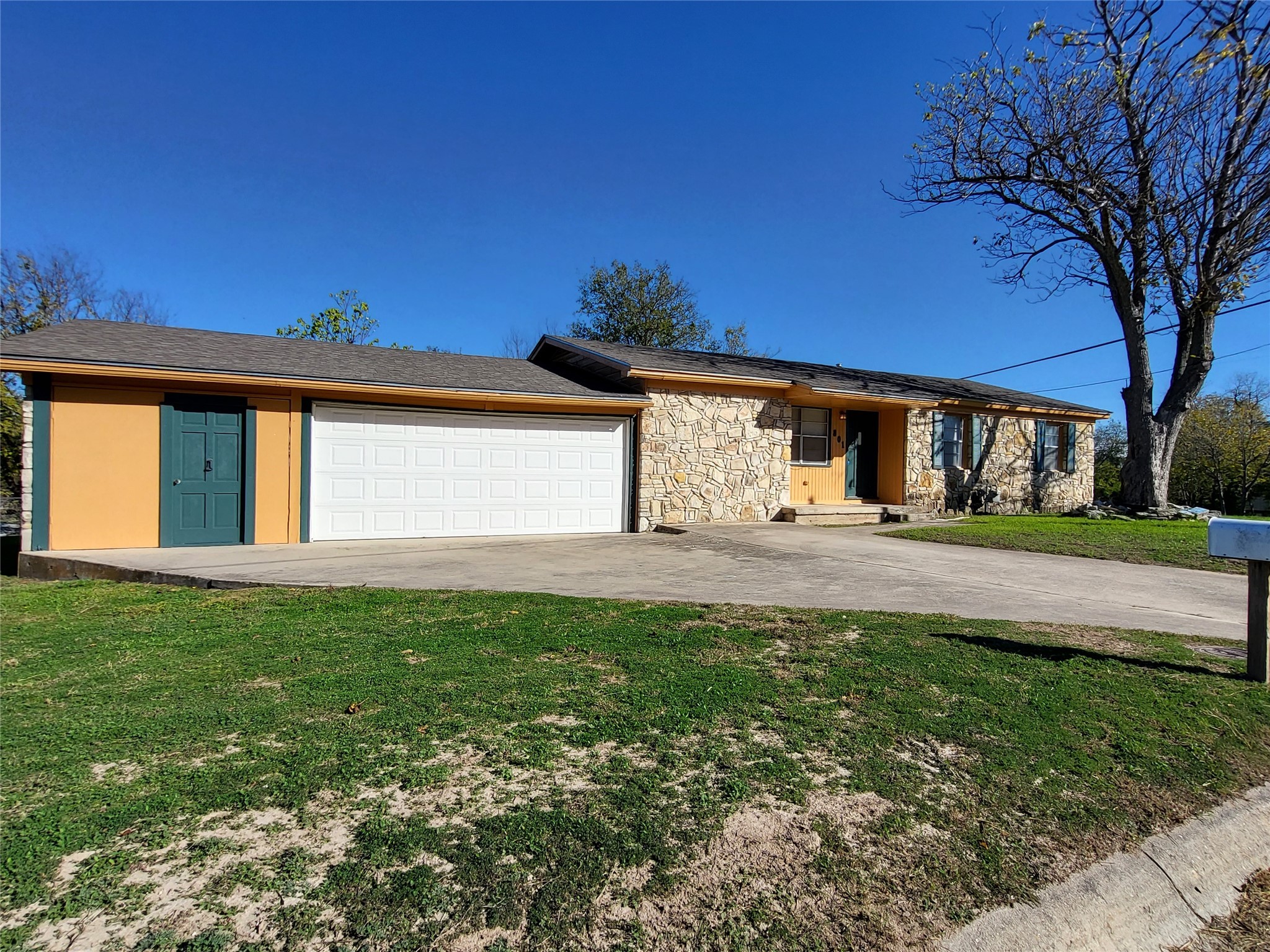 801 Gamel Street Lampasas TX 76550