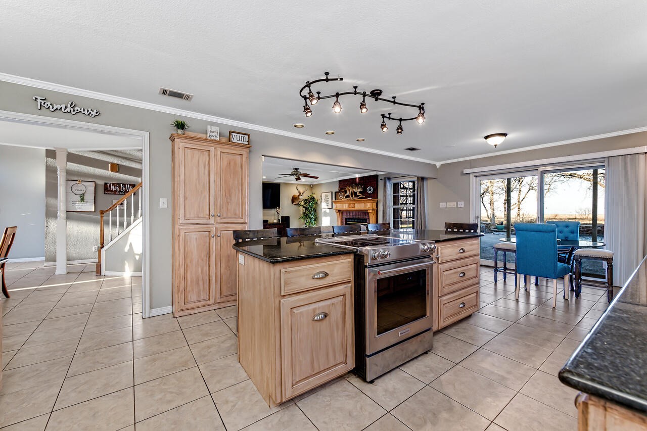 102 County Road 424a Lorena TX 76655