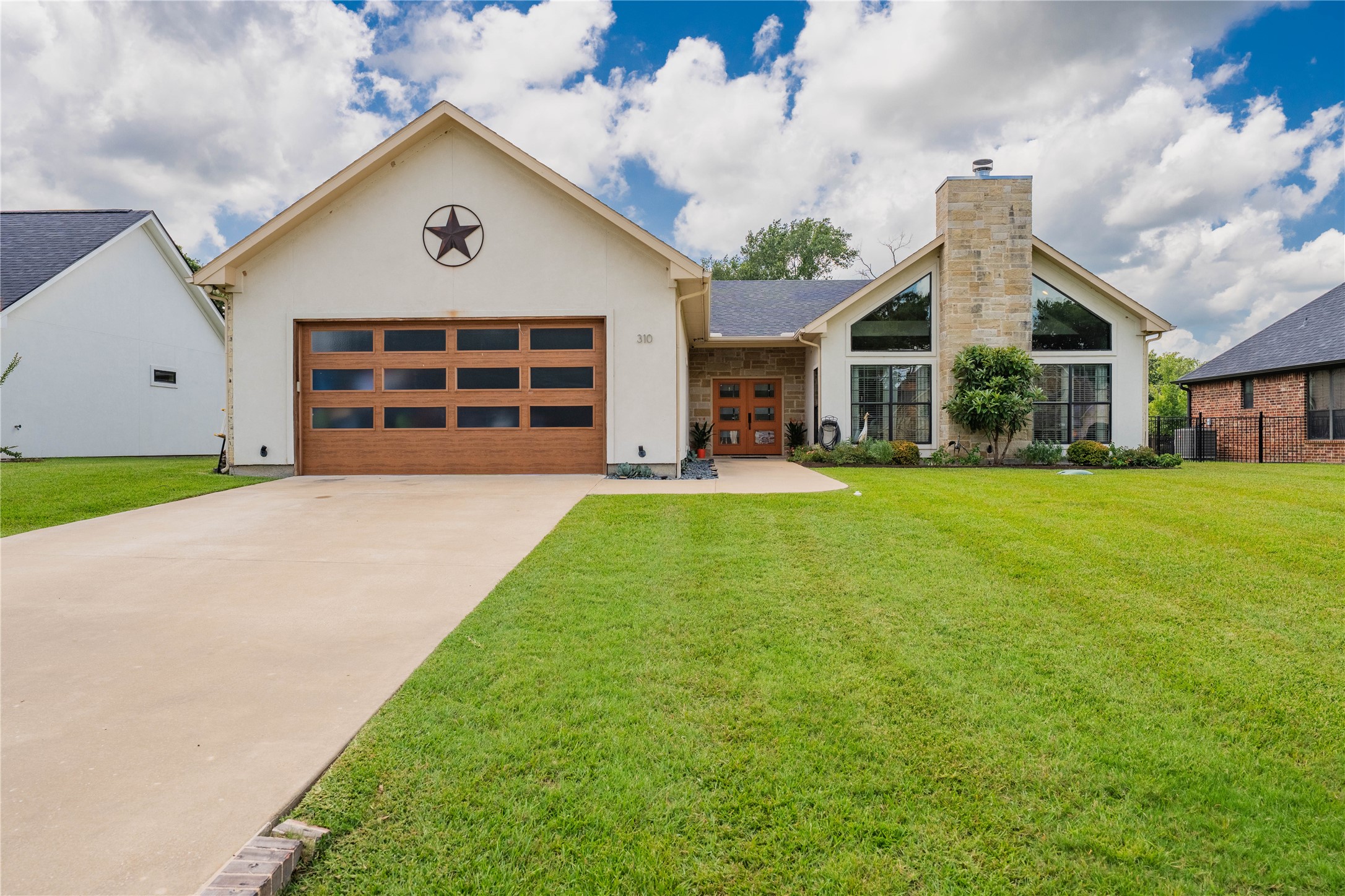 310 Splitrail Drive Mabank TX 75143