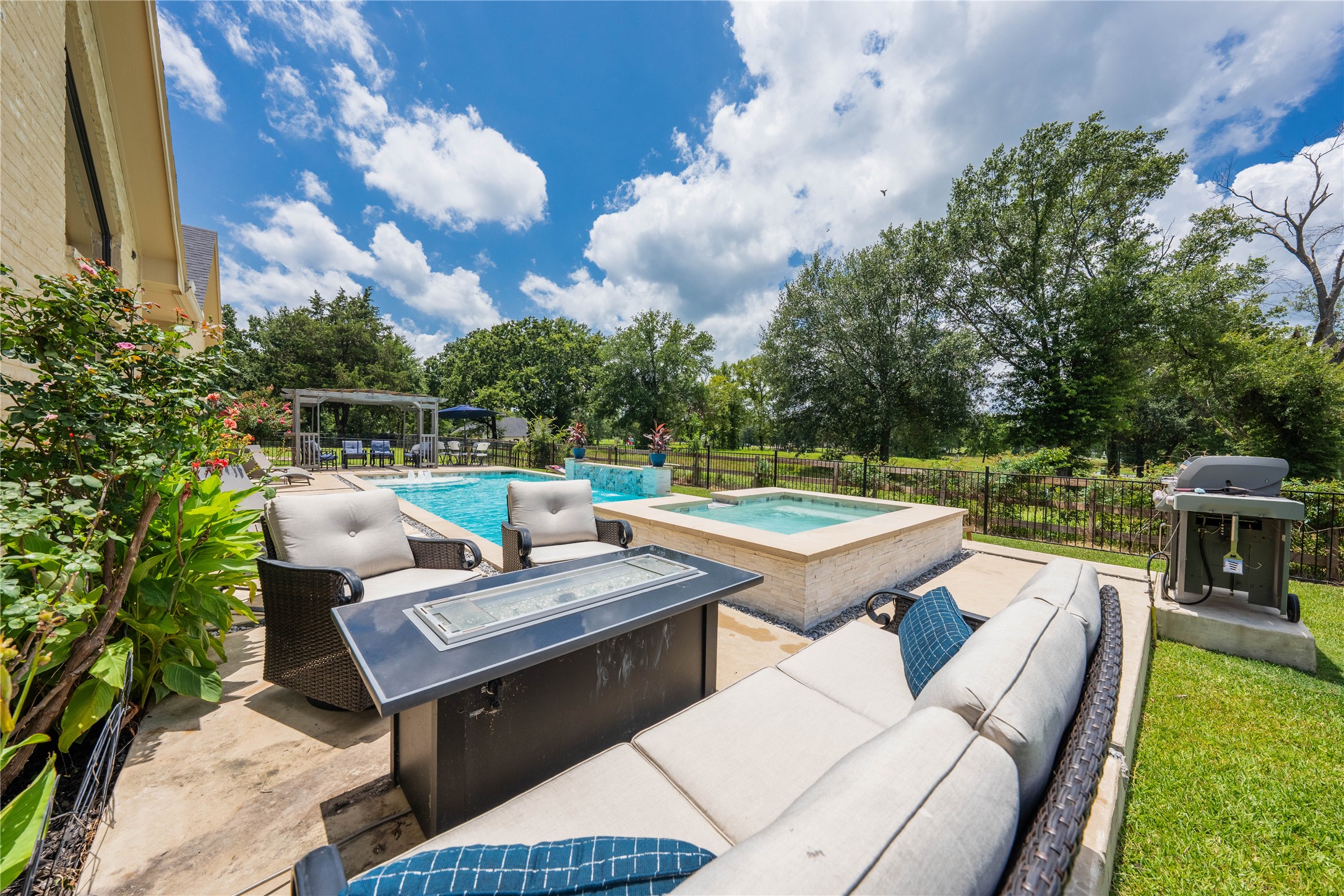 310 Splitrail Drive Mabank TX 75143