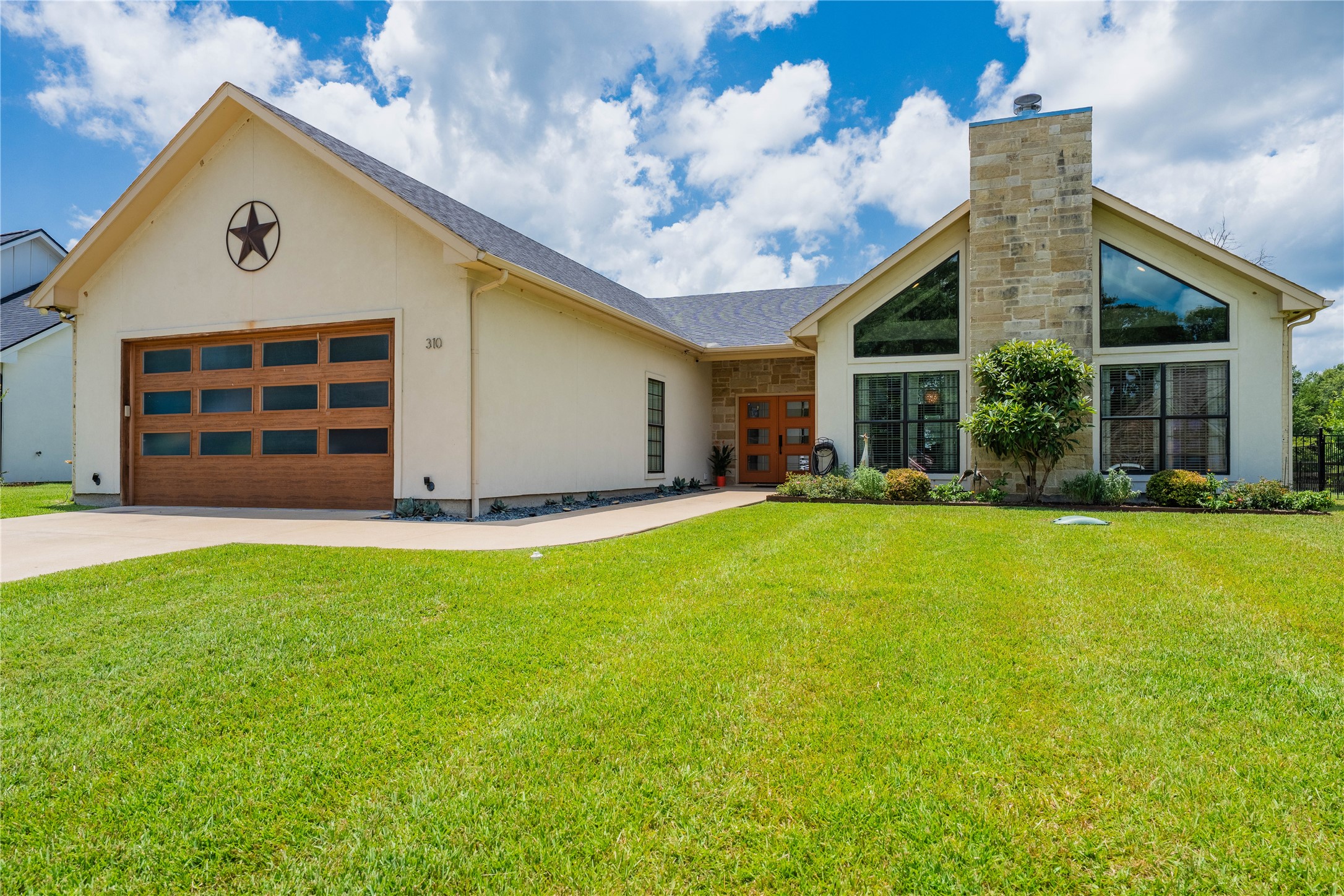 310 Splitrail Drive Mabank TX 75143