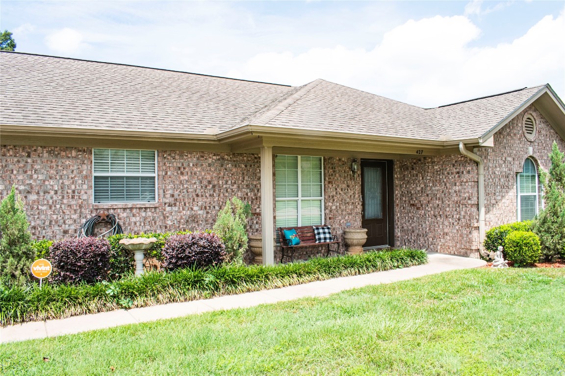 427 Chancellor Drive Palestine TX 75803
