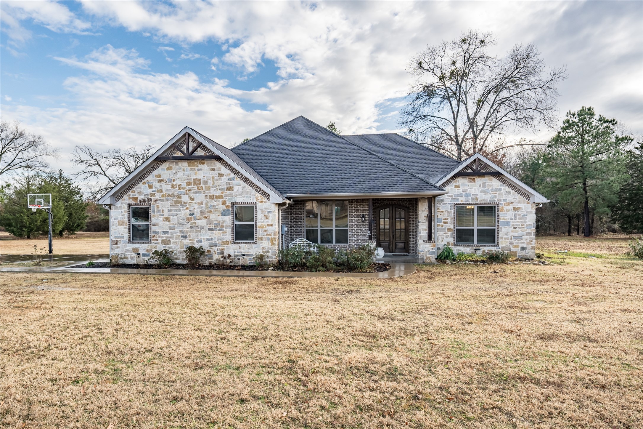22545 Lake Jackson Road Lindale TX 75771