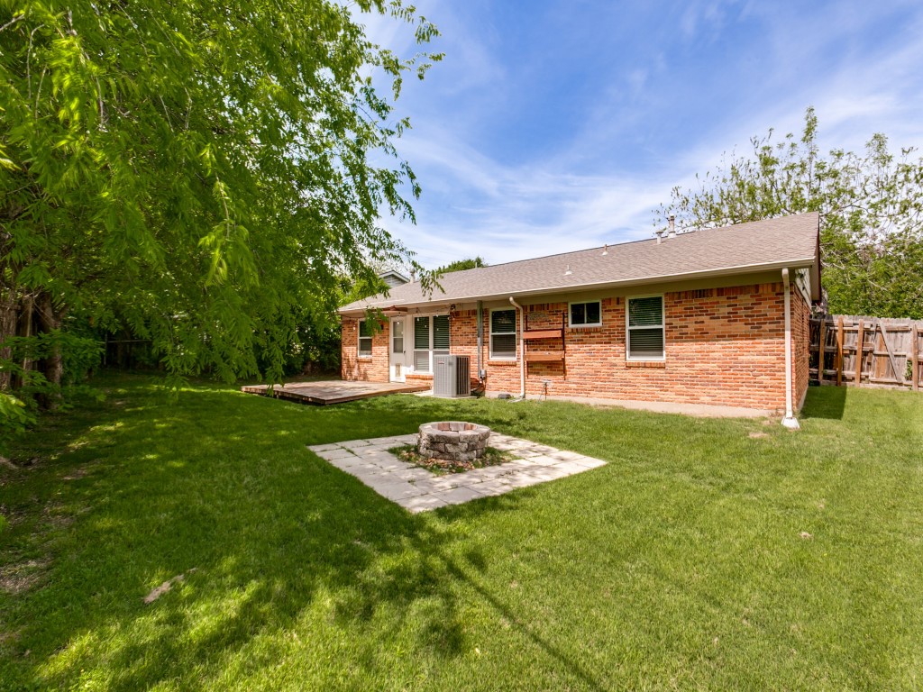 1106 Ridgeway Circle Richardson TX 75080