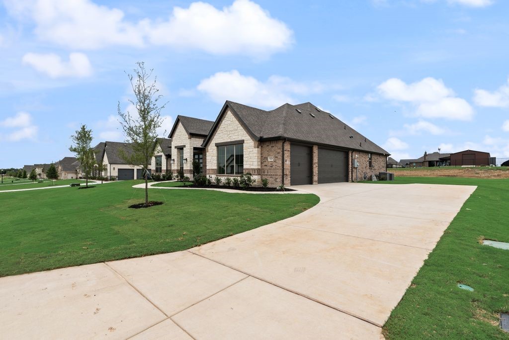9220 Wood Duck Drive Justin TX 76247