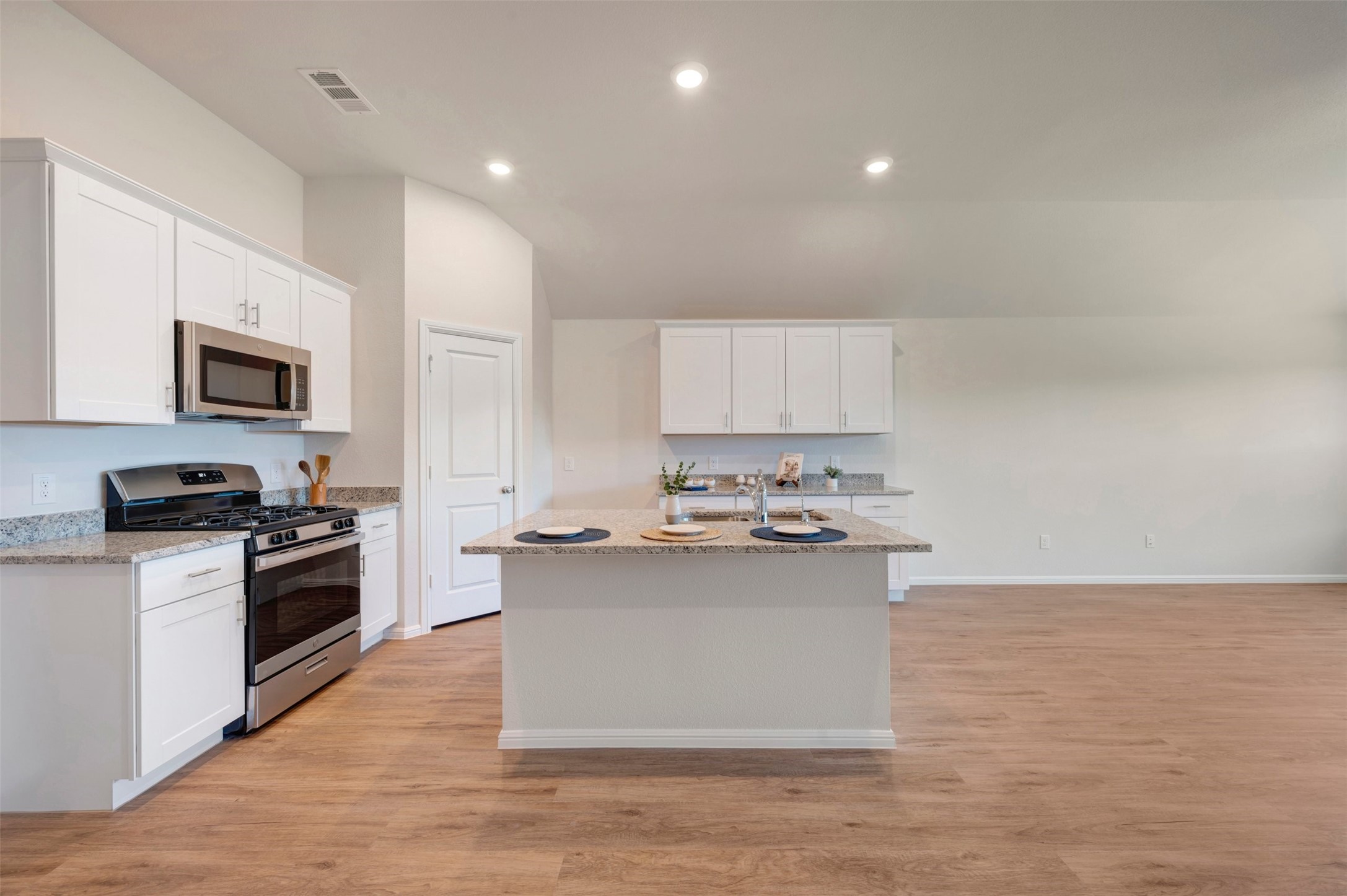 1020 Tarryhill Drive Crowley TX 76036