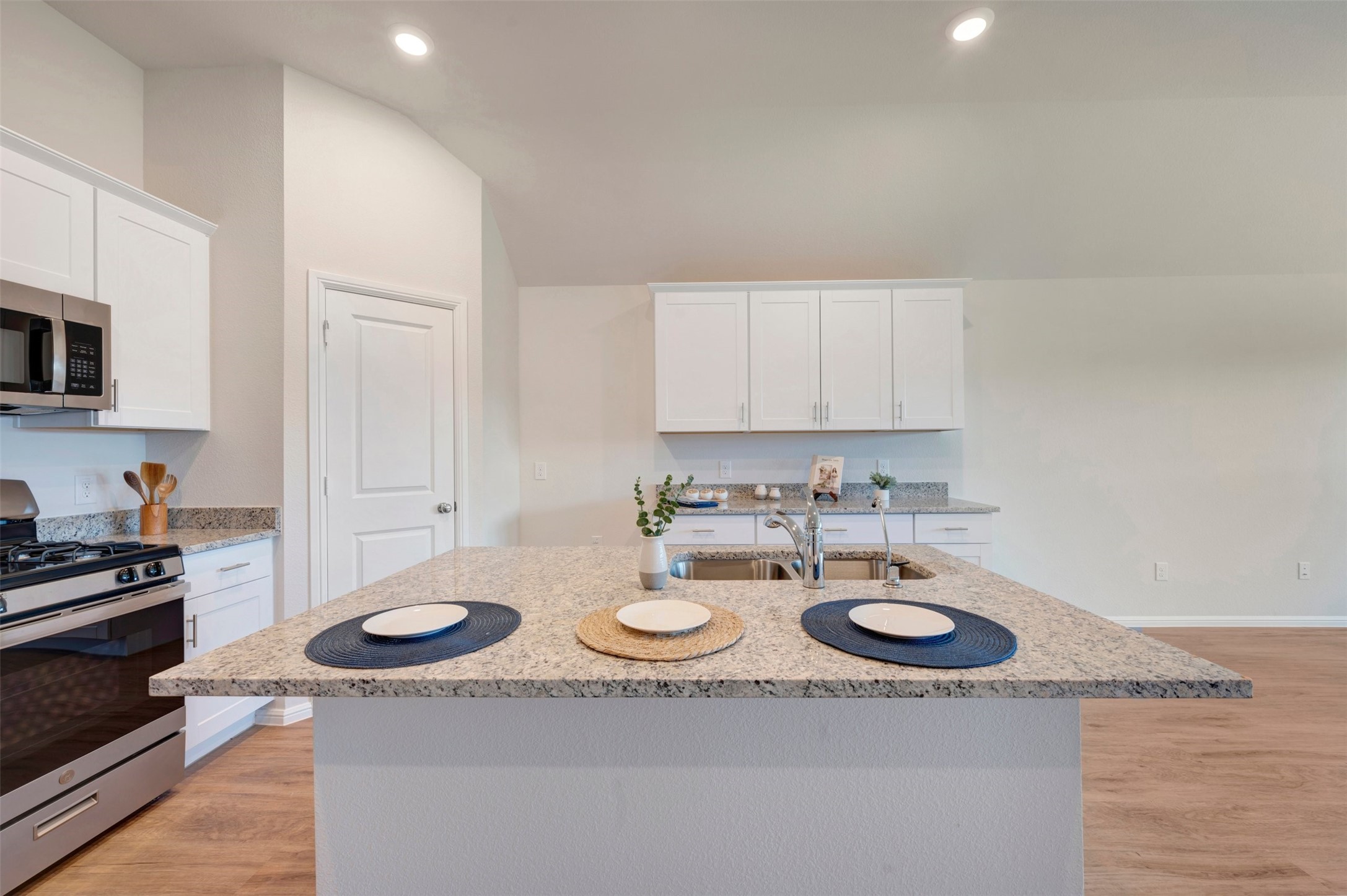 1020 Tarryhill Drive Crowley TX 76036