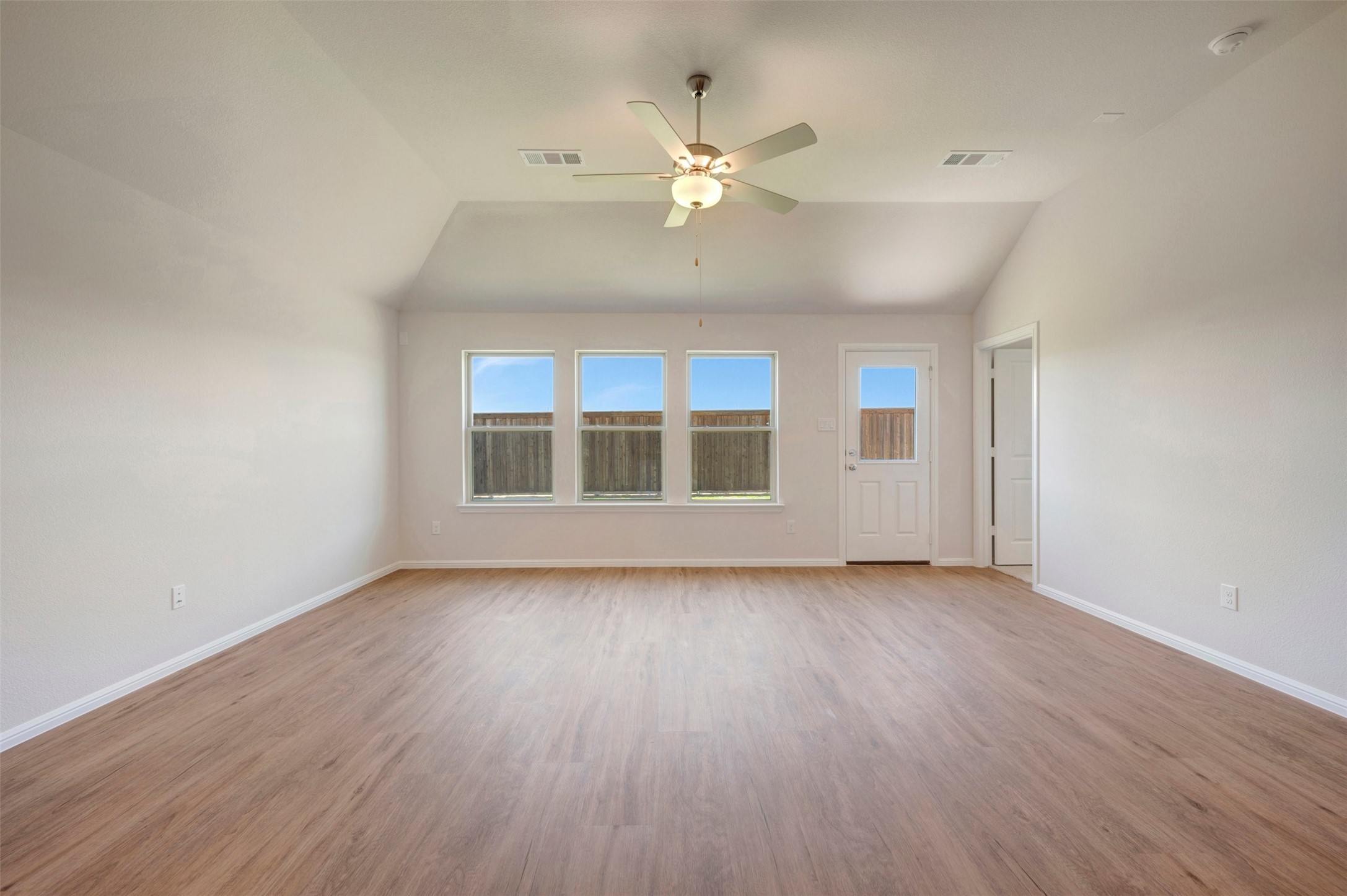 1020 Tarryhill Drive Crowley TX 76036