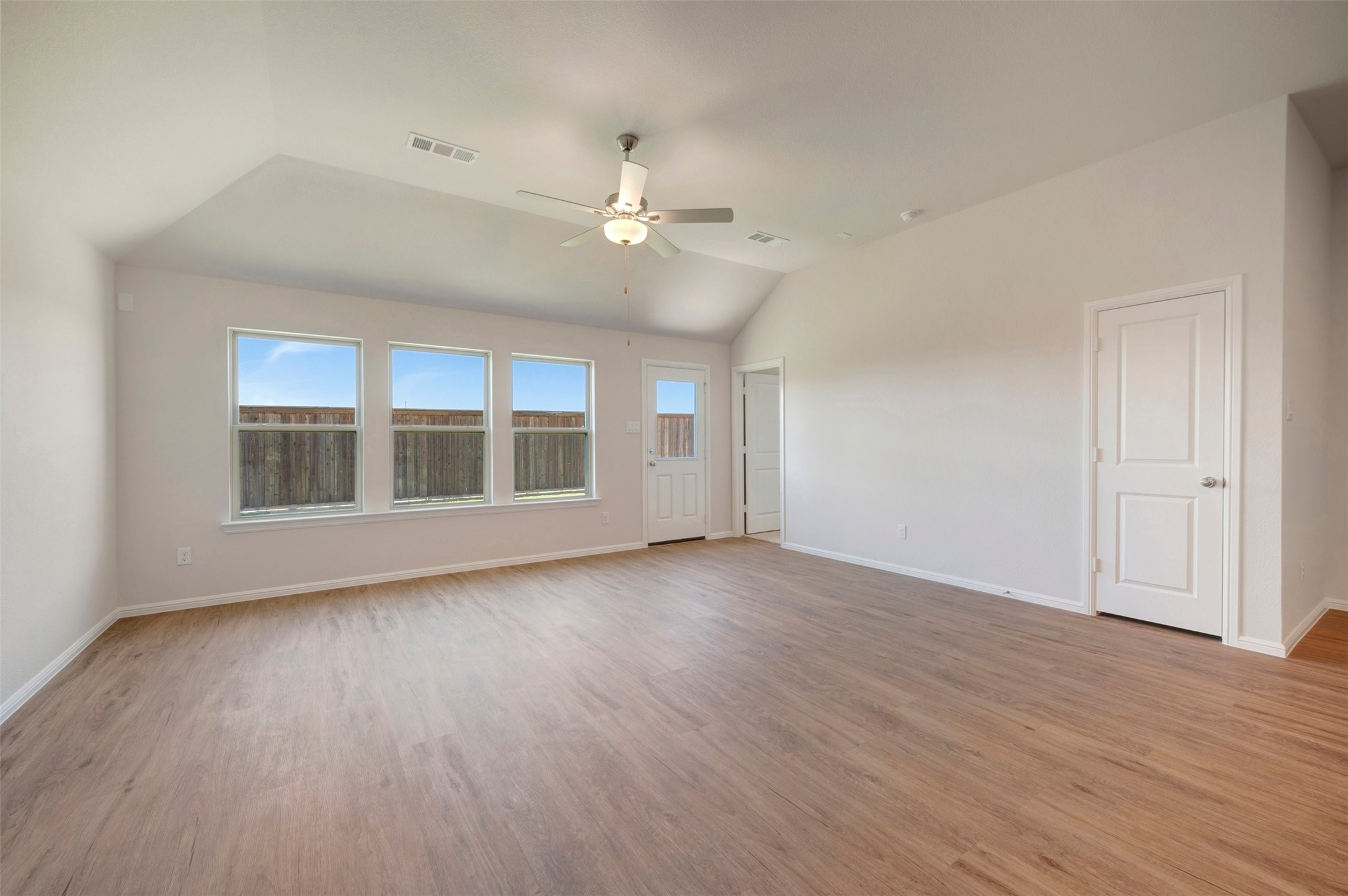 1020 Tarryhill Drive Crowley TX 76036