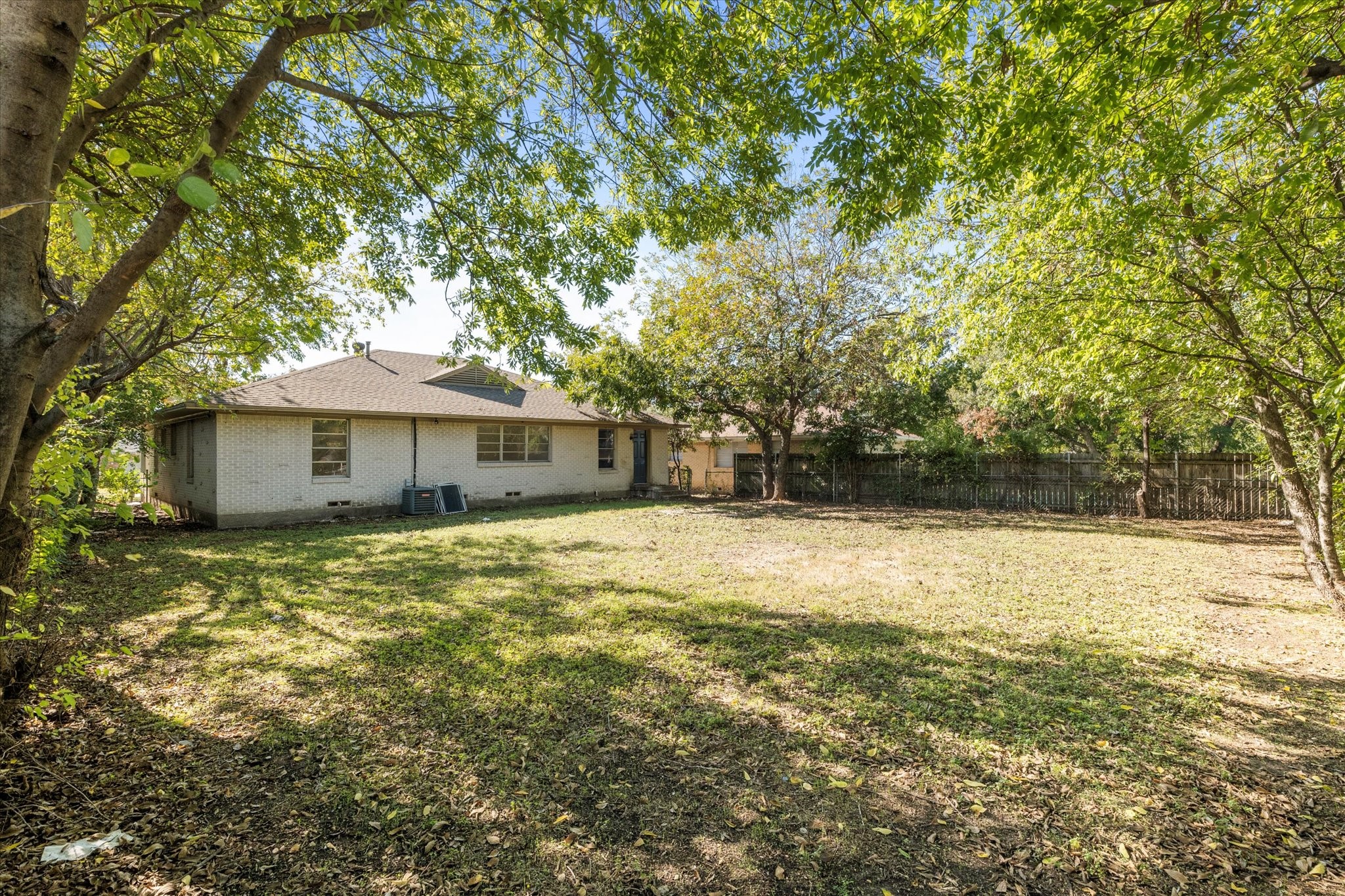 2243 Larry Drive Dallas TX 75228