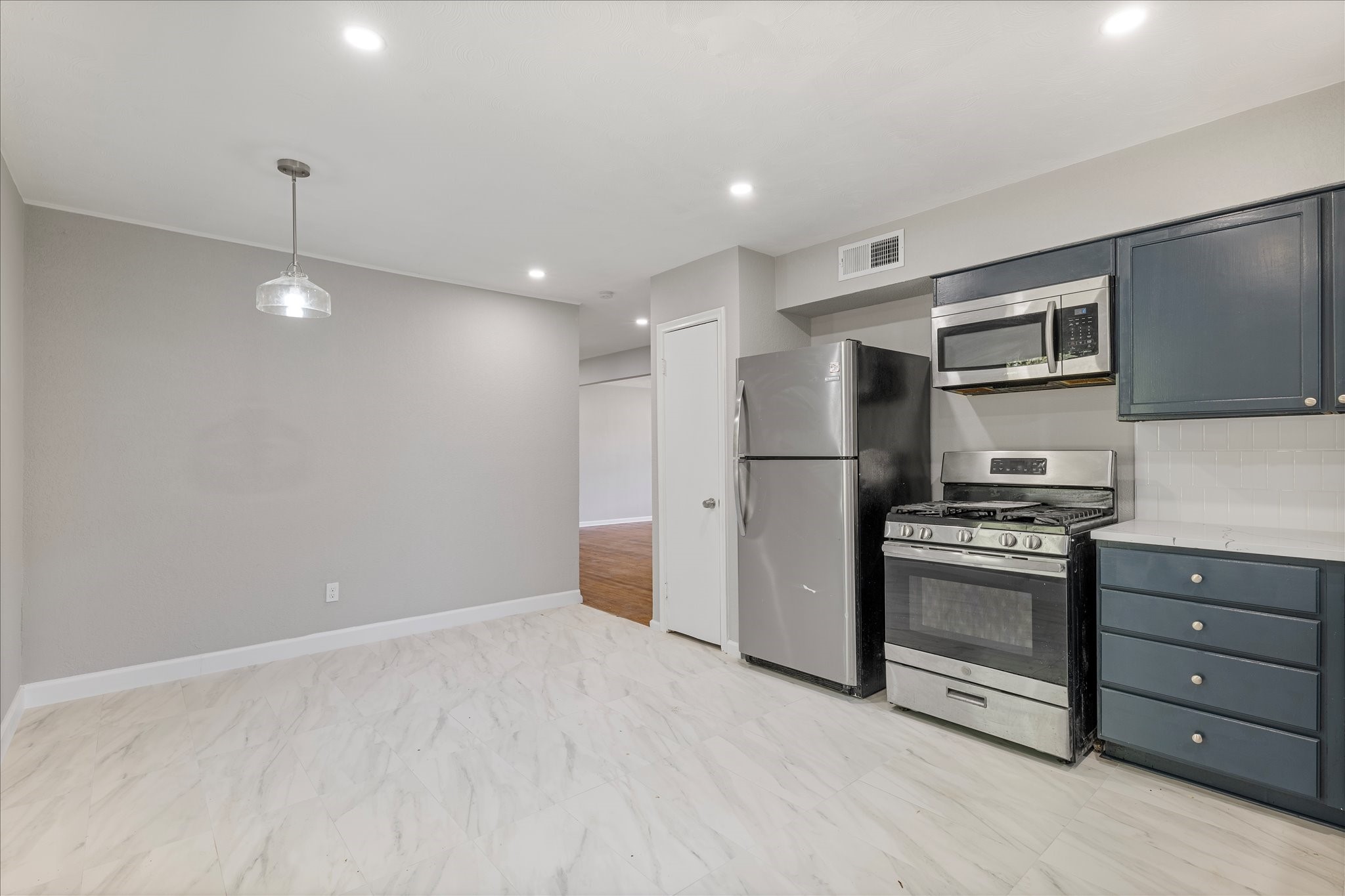 2243 Larry Drive Dallas TX 75228