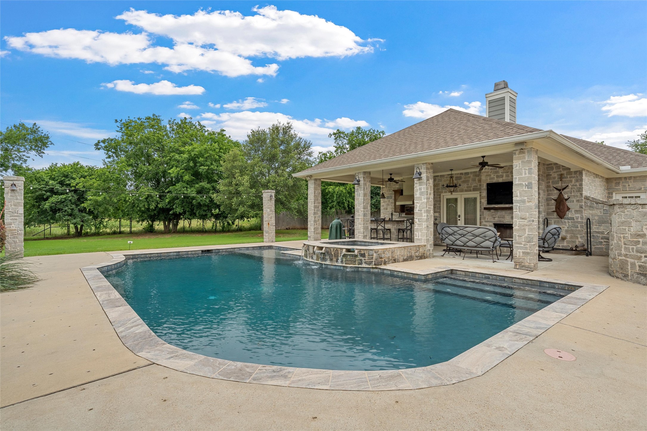 2040 Brook Arbor Court Waco TX 76657