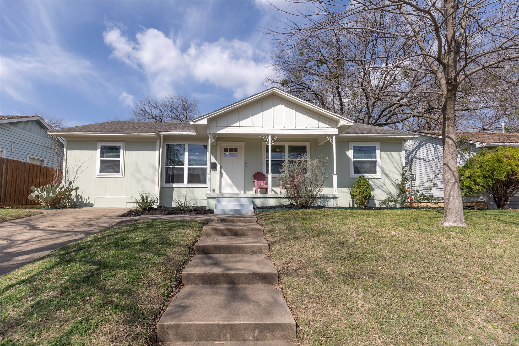 733 Morris Drive Garland TX 75040