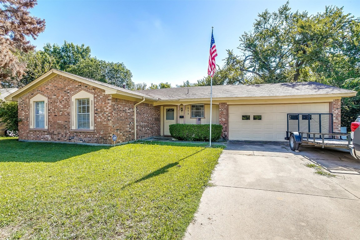 655 Oak Street Burleson TX 76028
