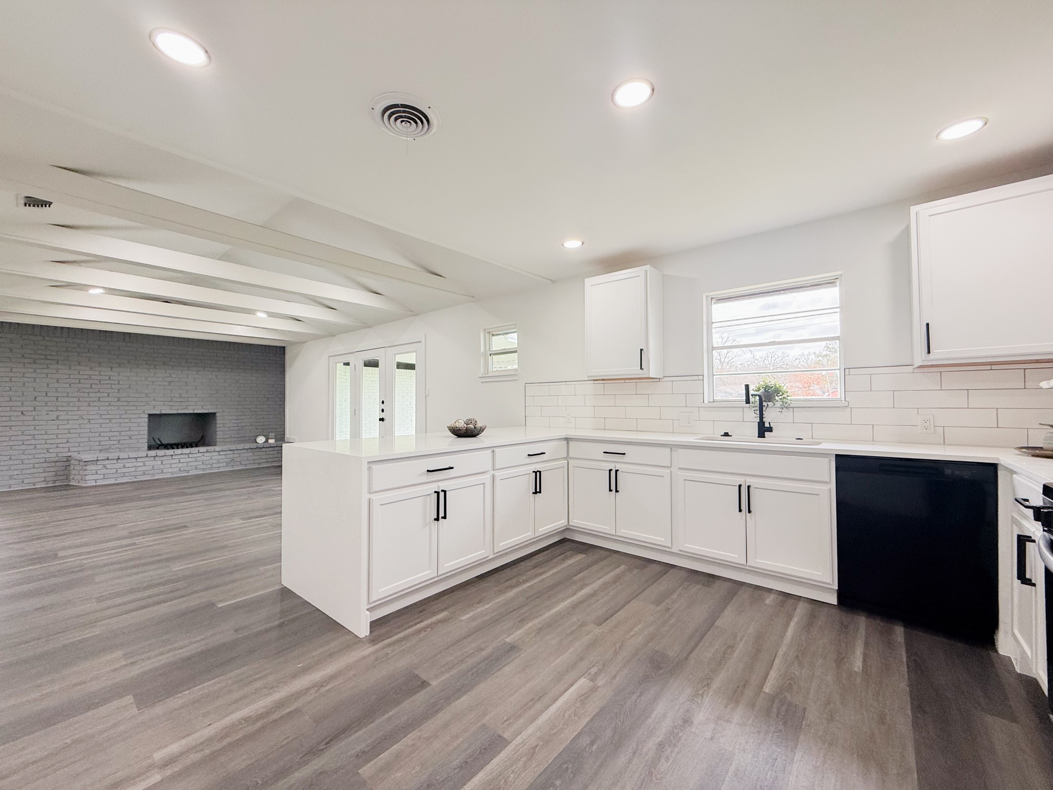 1412 Grantland Circle Fort Worth TX 76112