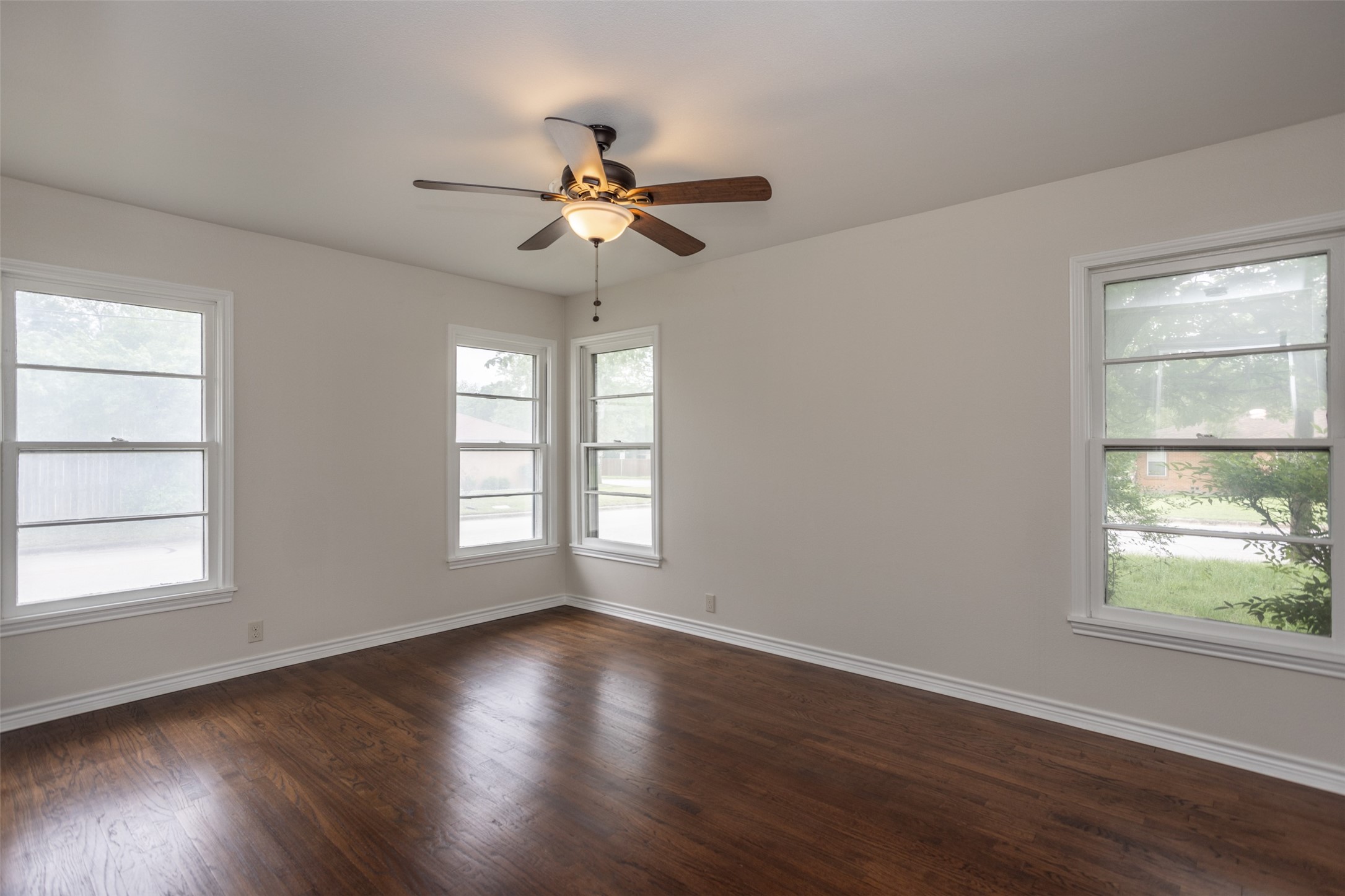 1102 Fair Avenue Gainesville TX 76240