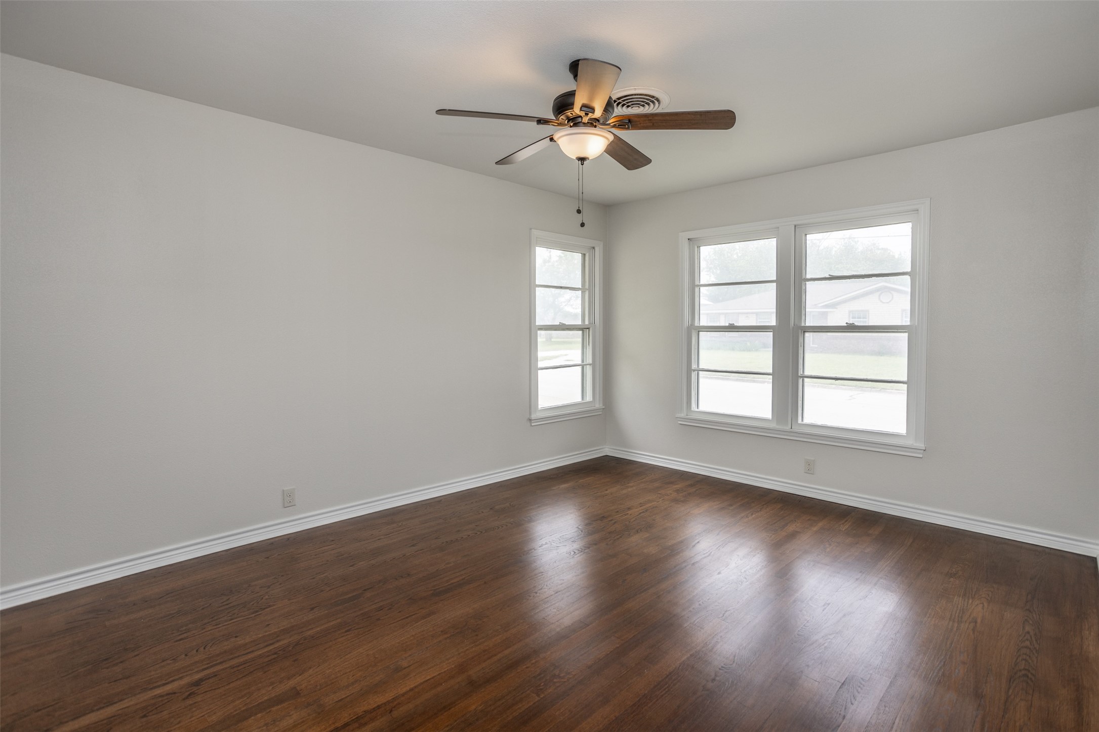 1102 Fair Avenue Gainesville TX 76240