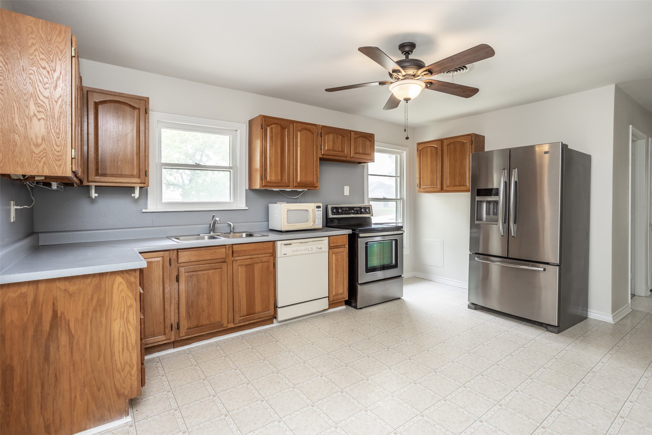 1102 Fair Avenue Gainesville TX 76240