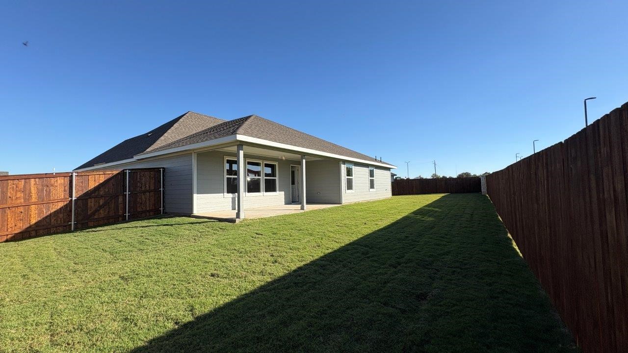 4207 Cornerstone Circle Granbury TX 76048