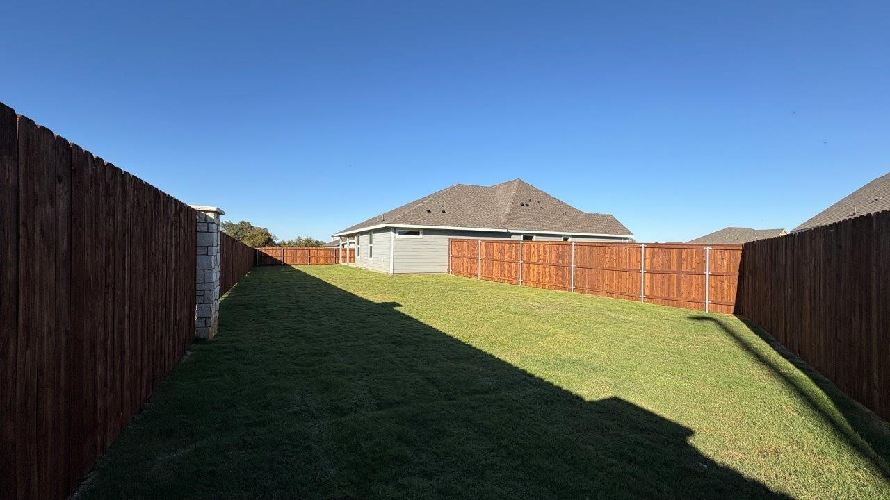 4207 Cornerstone Circle Granbury TX 76048