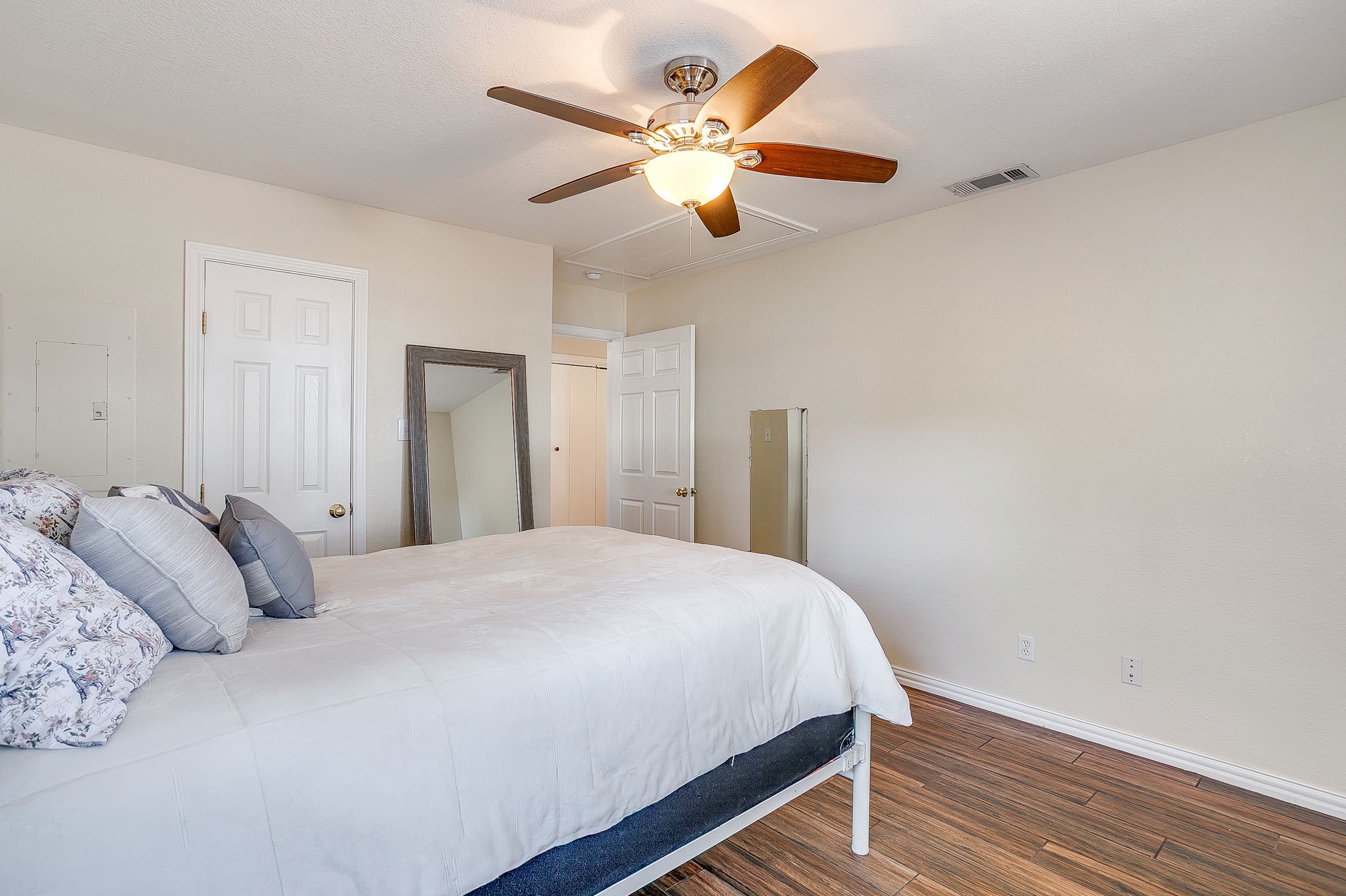 1231 E Lake Drive Weatherford TX 76087