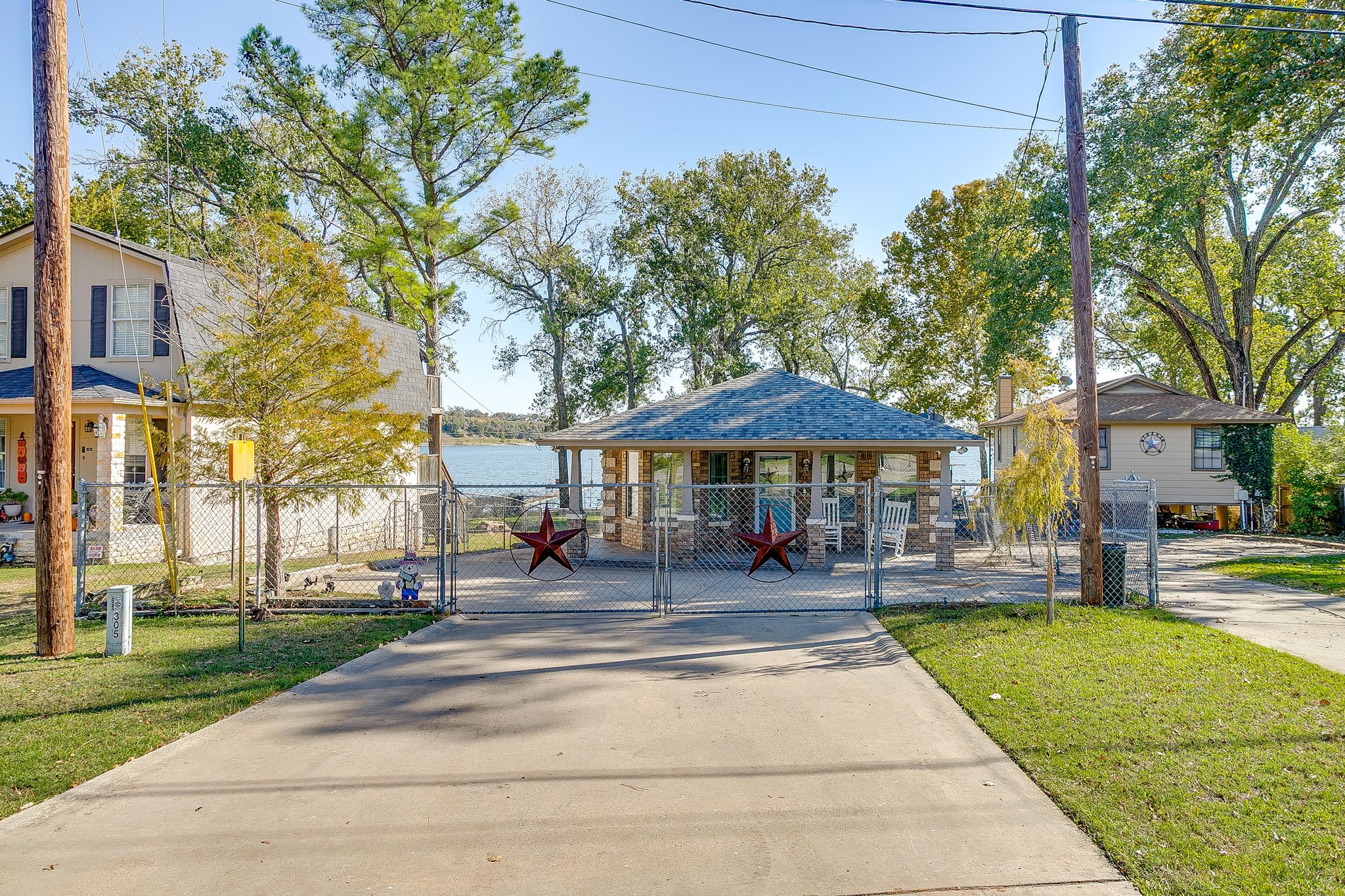 1231 E Lake Drive Weatherford TX 76087