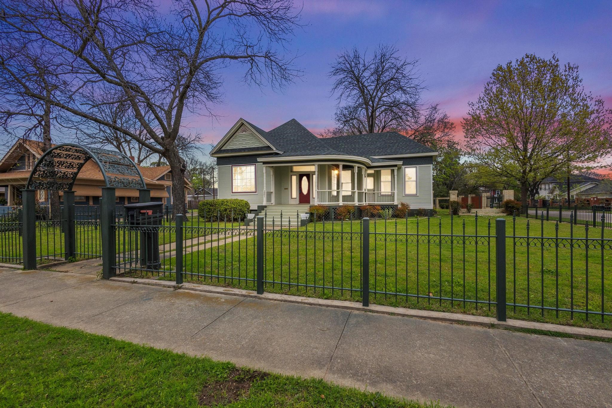 1001 W Morton Street Denison TX 75020