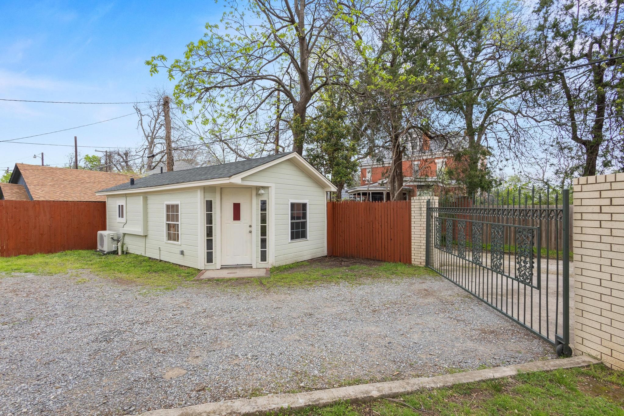 1001 W Morton Street Denison TX 75020