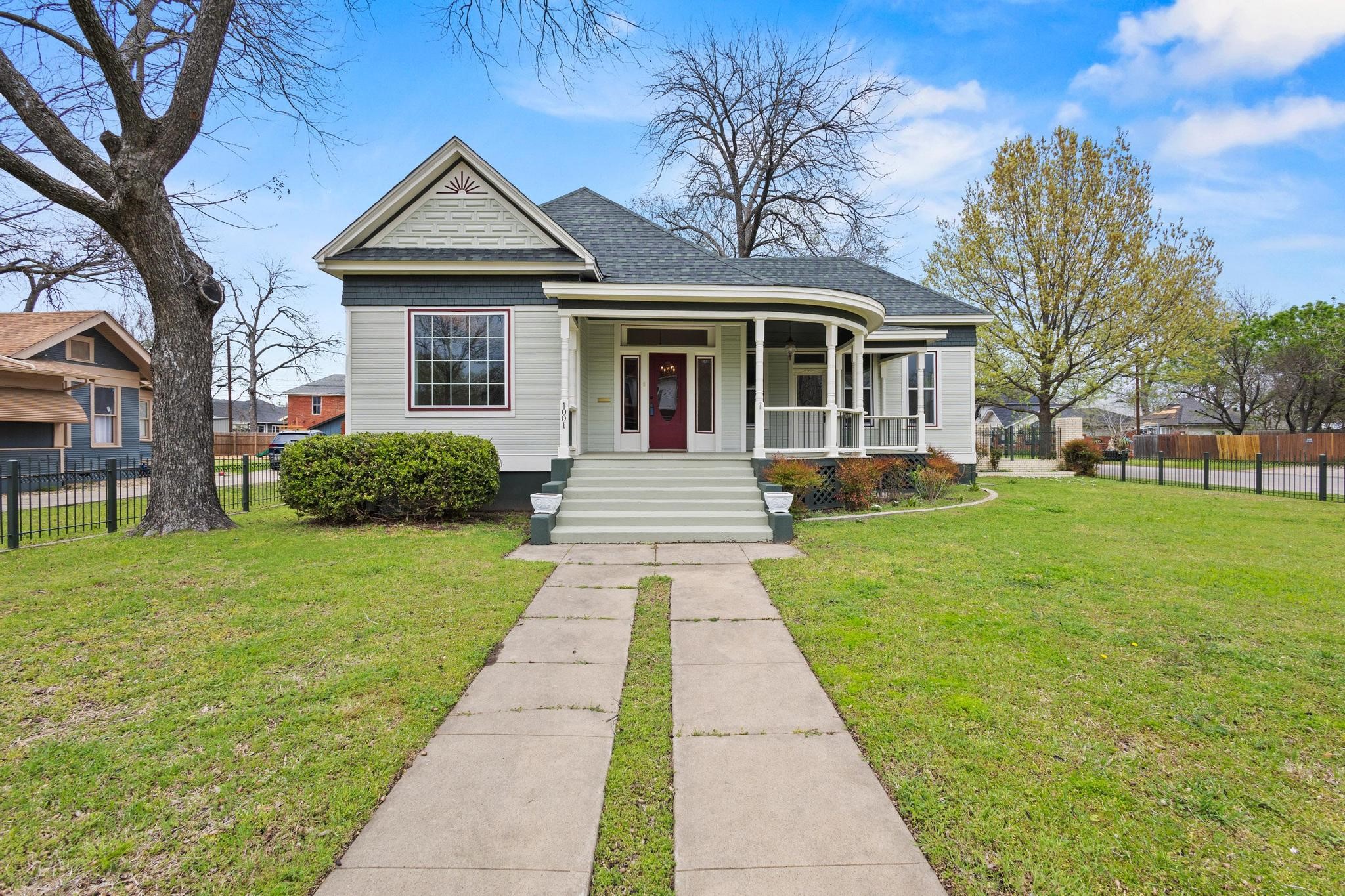 1001 W Morton Street Denison TX 75020
