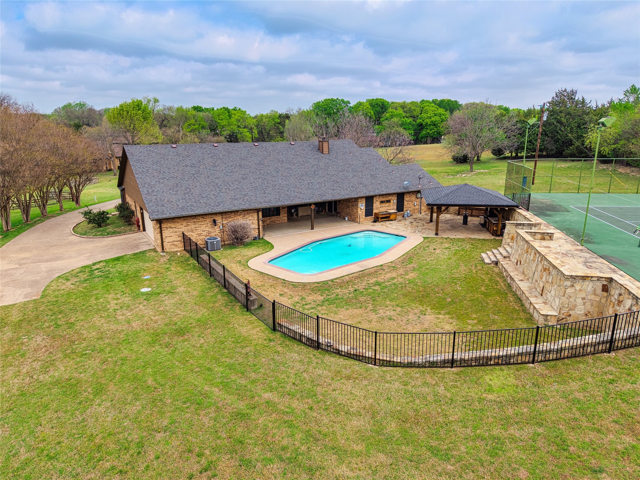 5840 Crystal Drive Midlothian TX 76065