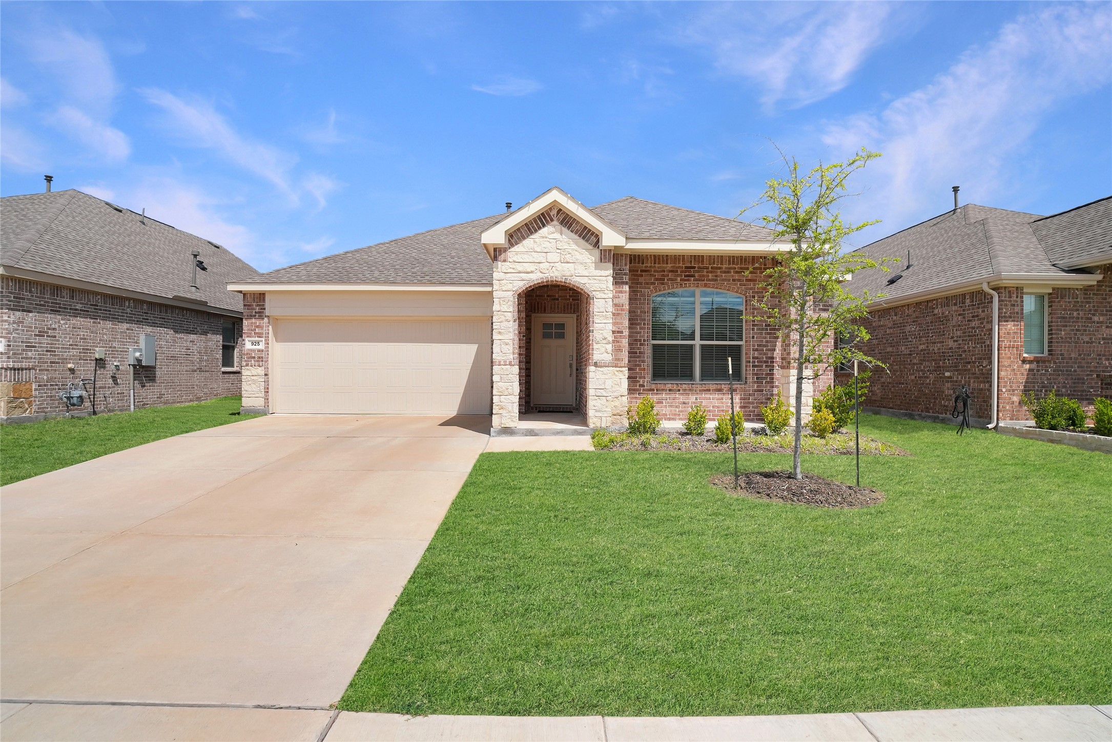 925 Garner Drive Fate TX 75087