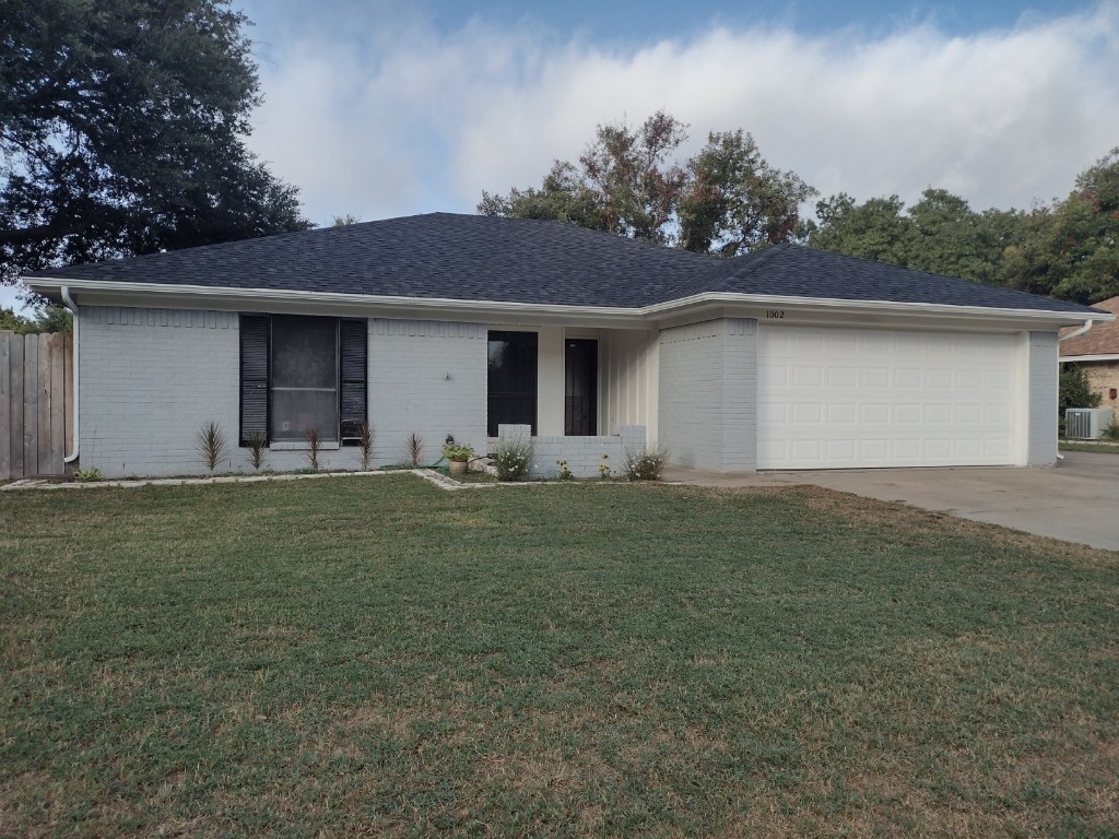 1002 Meadowlark Lane Granbury TX 76048