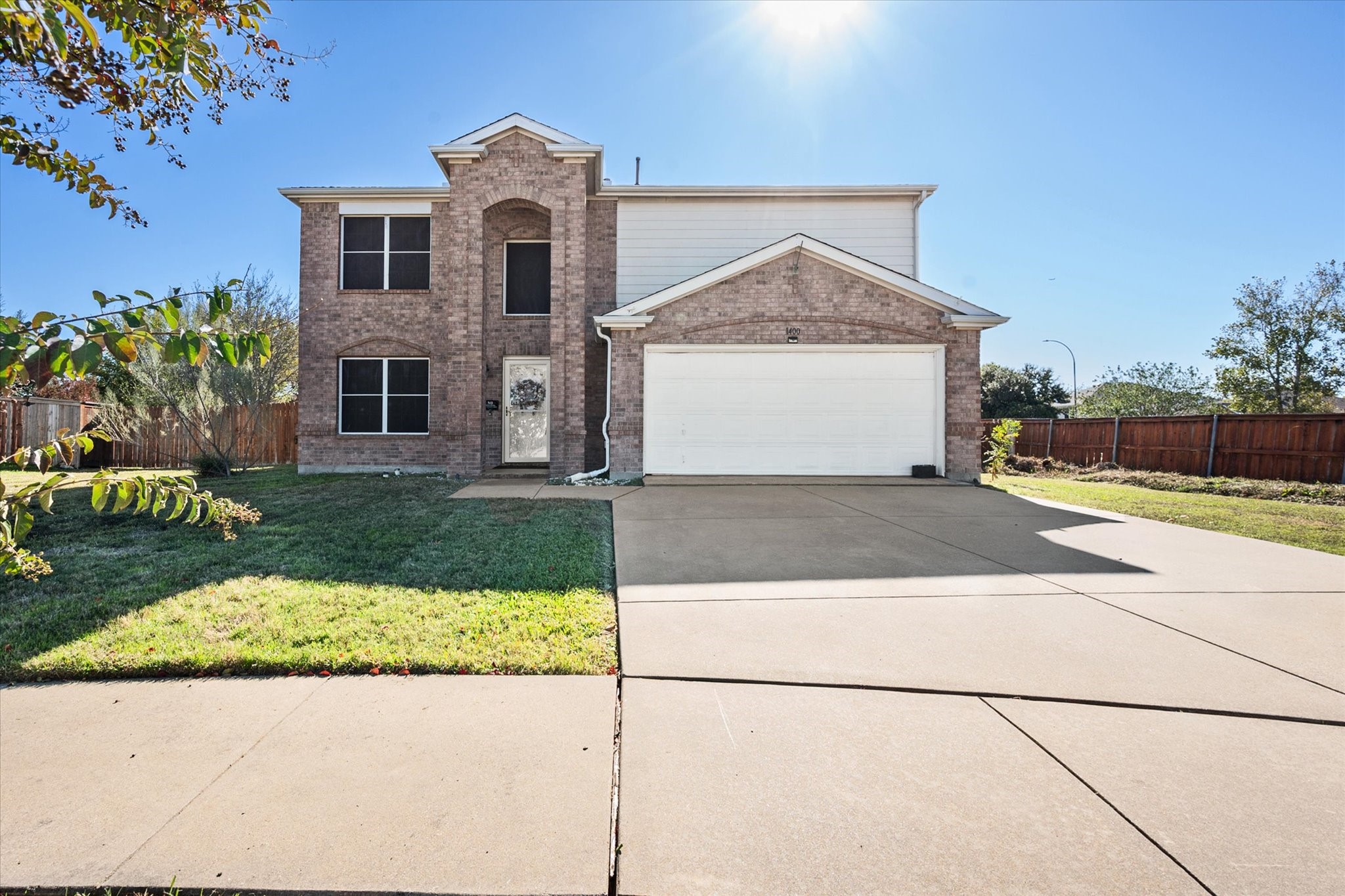 1400 Suncrest Court Arlington TX 76002