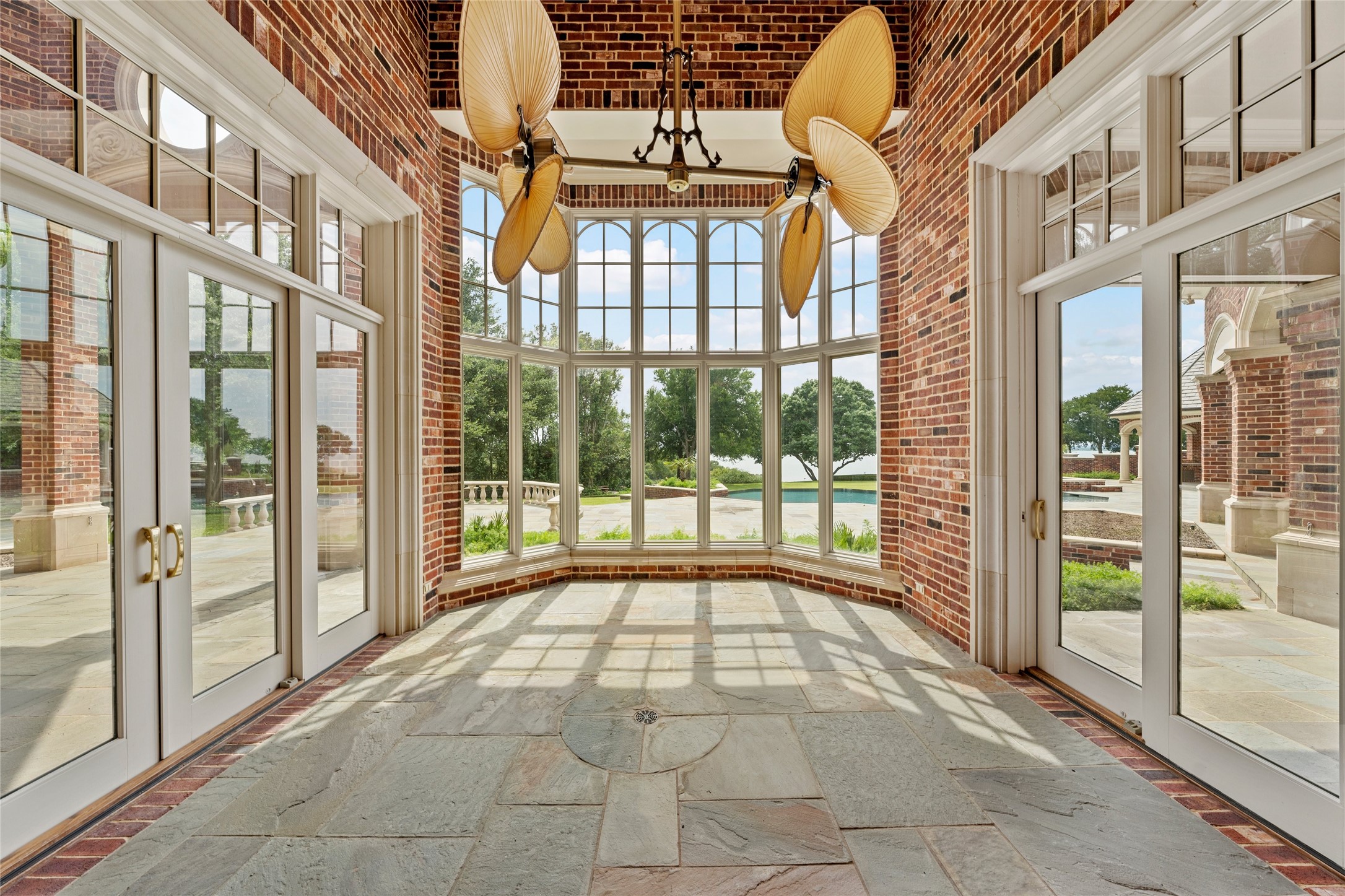 5305 Hillcrest Drive Waco TX 76710