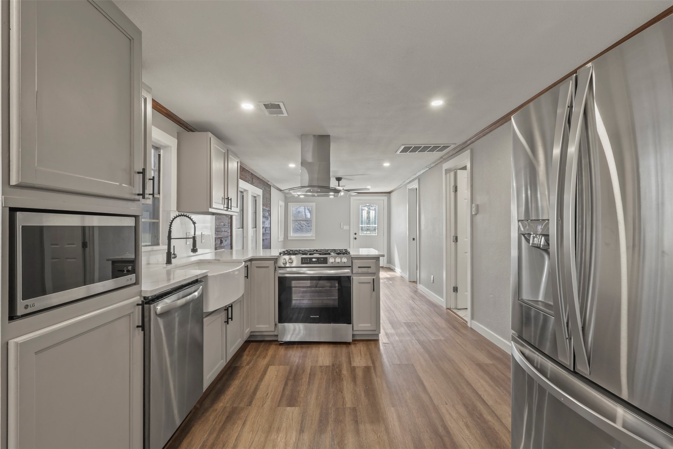 400 S Garrett Avenue Garrett TX 75119