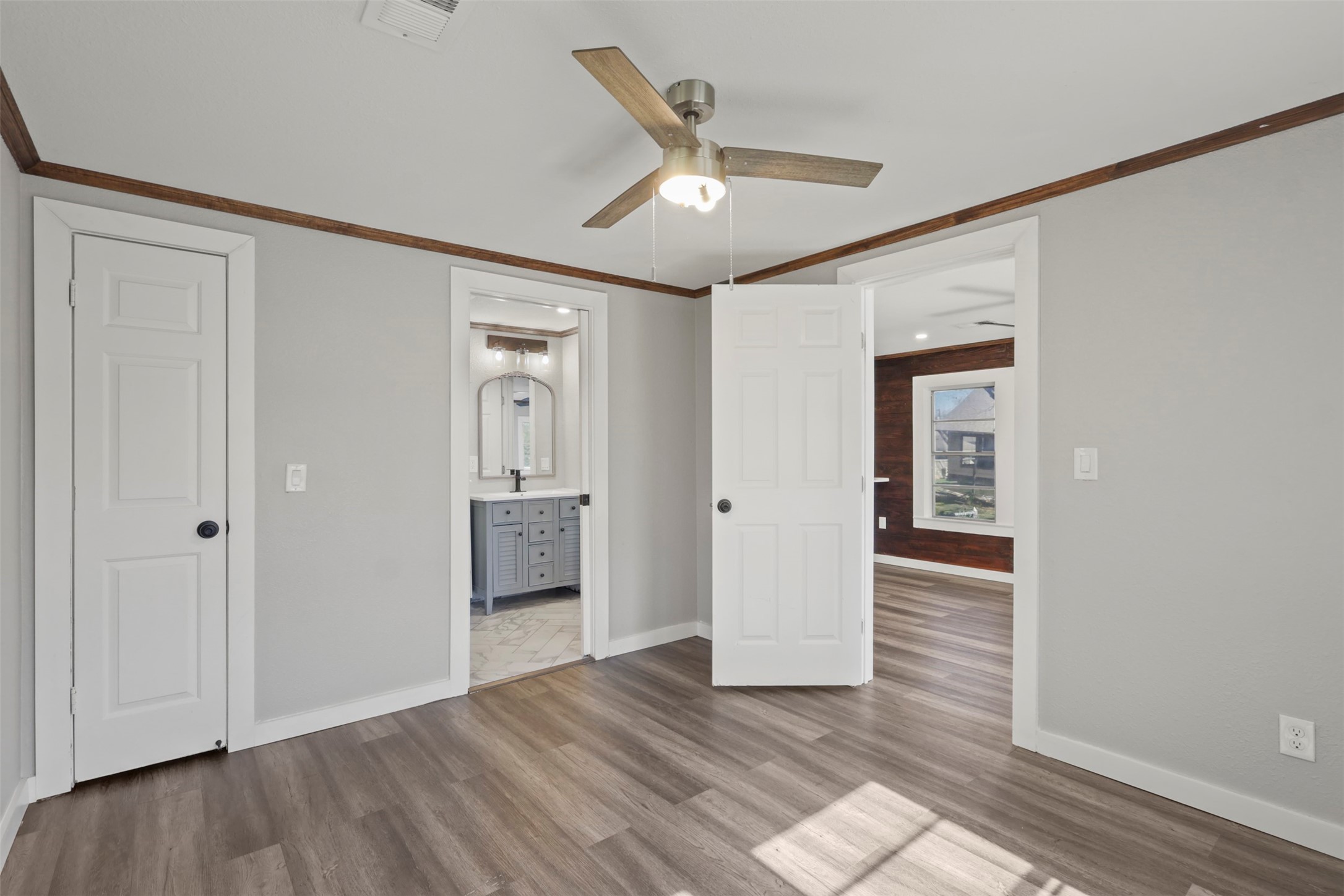 400 S Garrett Avenue Garrett TX 75119