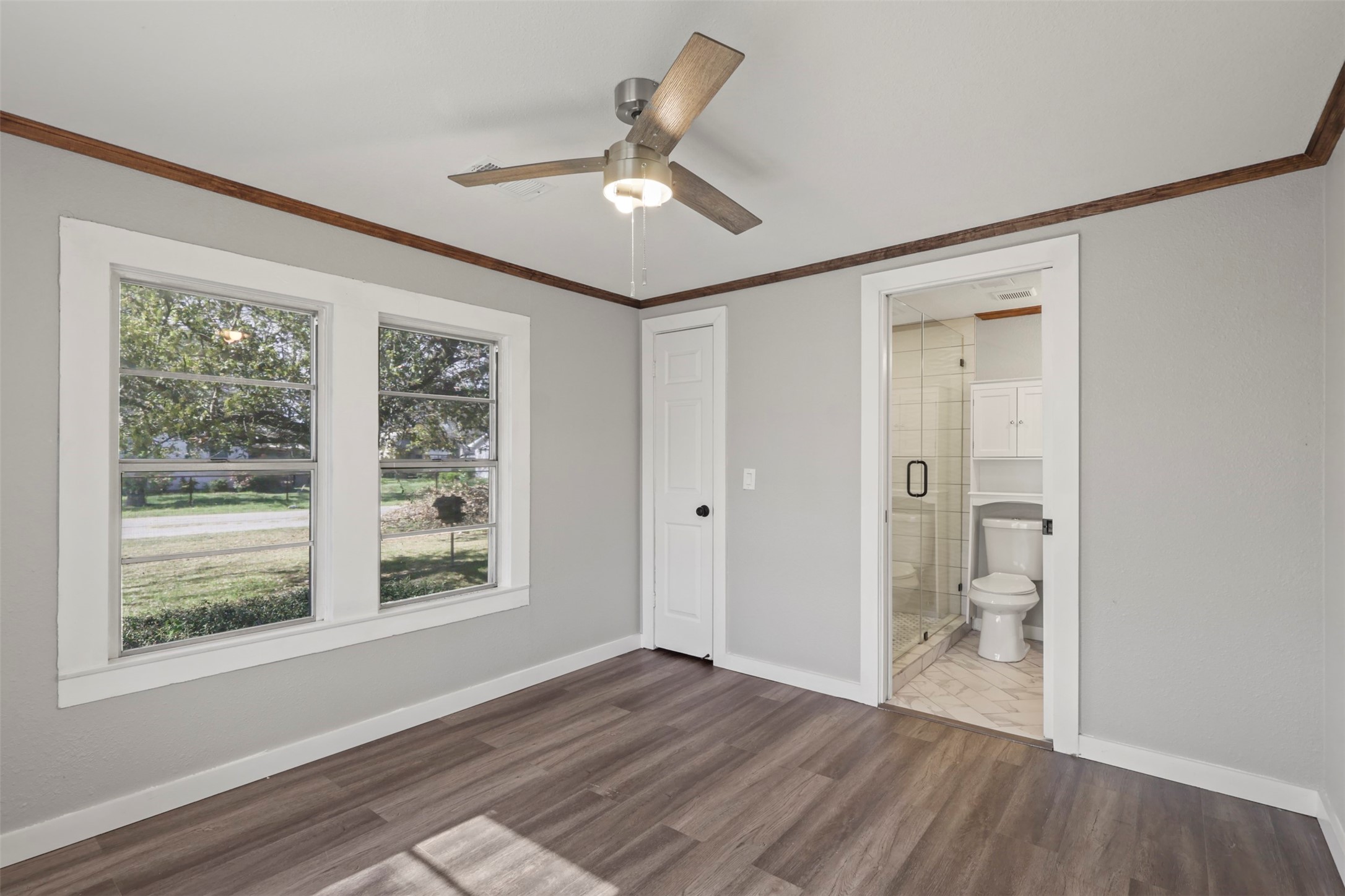 400 S Garrett Avenue Garrett TX 75119
