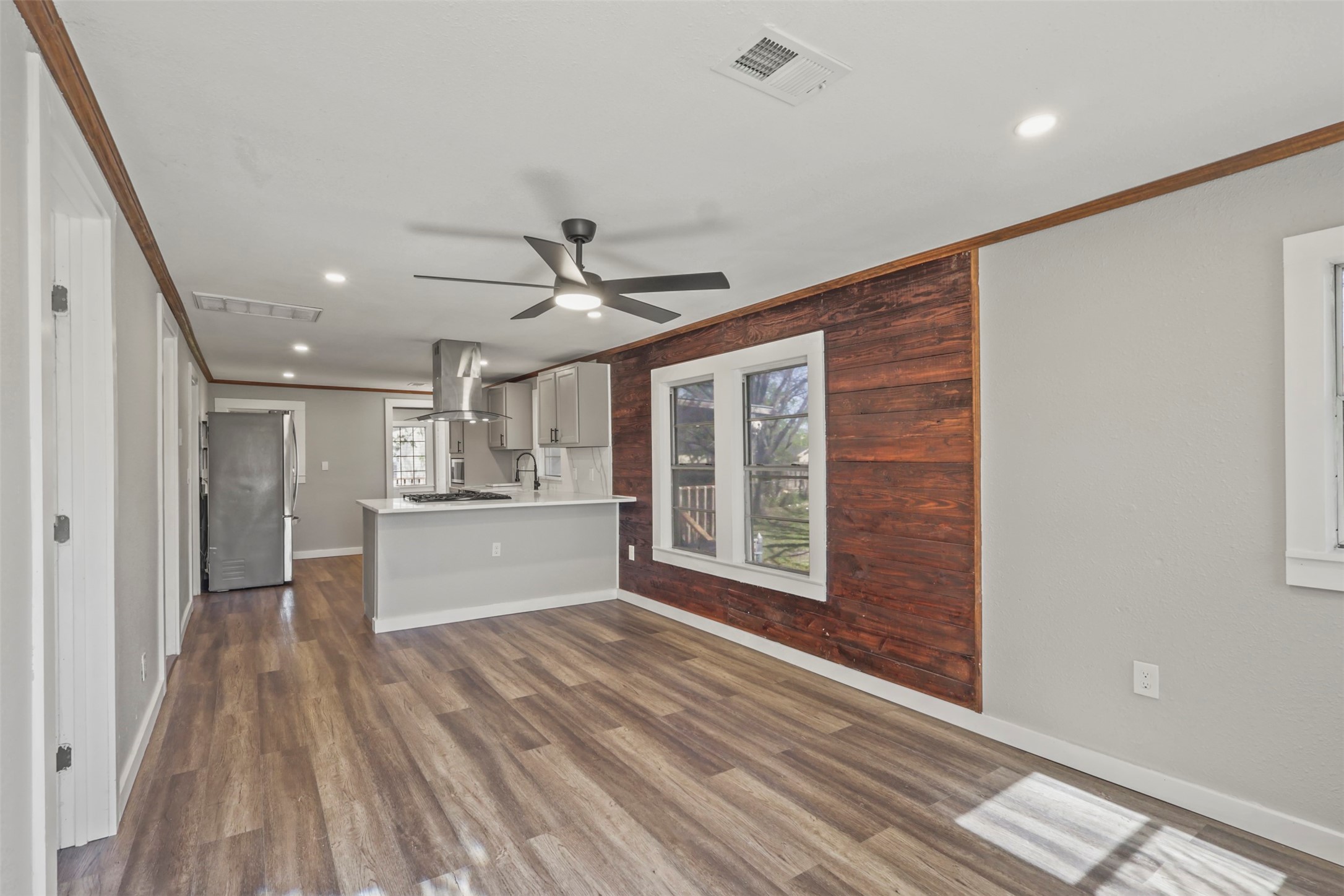 400 S Garrett Avenue Garrett TX 75119