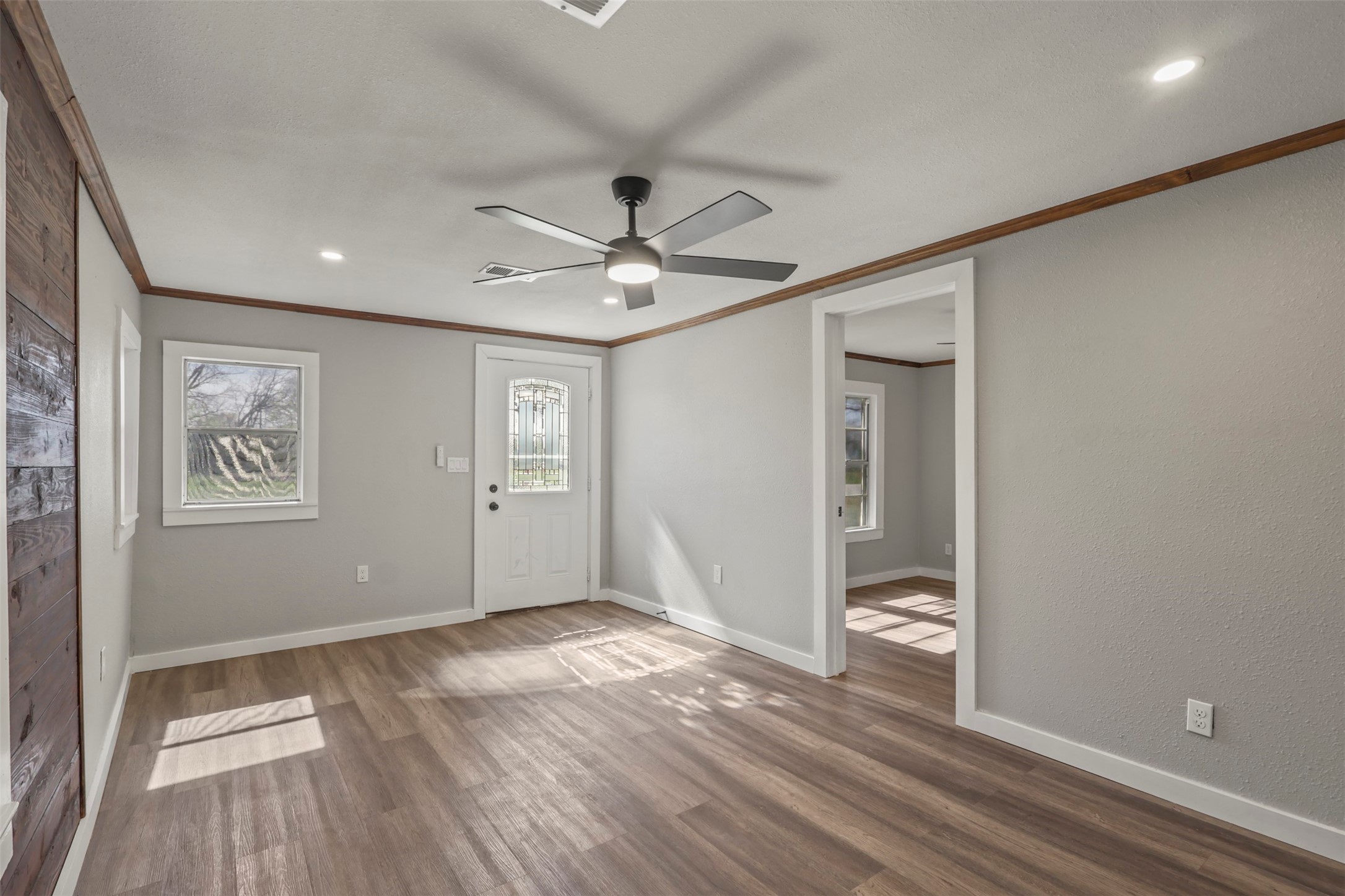 400 S Garrett Avenue Garrett TX 75119
