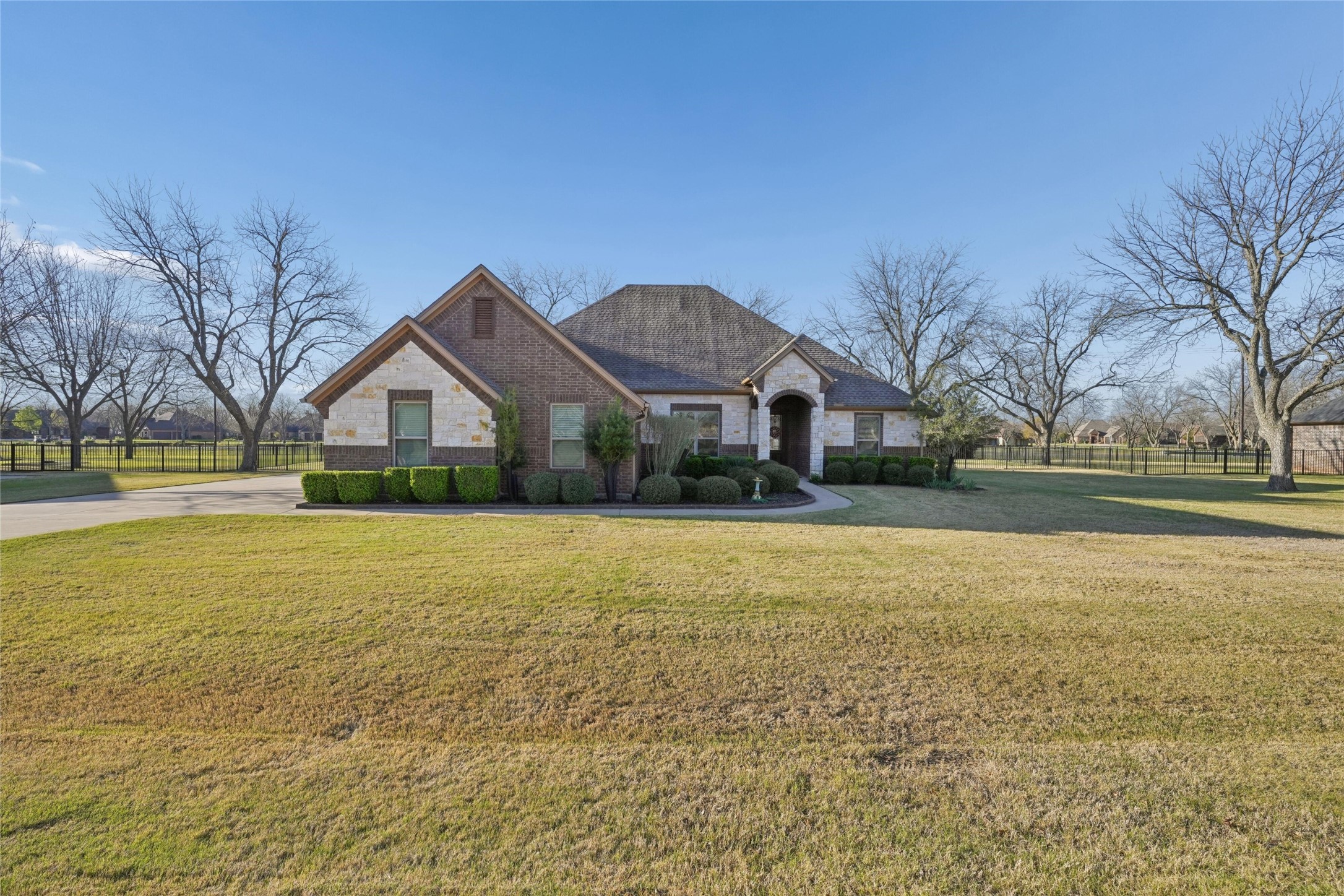5707 Medinah Drive Granbury TX 76049