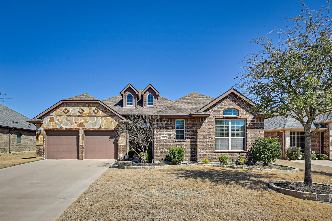 2940 Trail Lake Drive Grand Prairie TX 75054