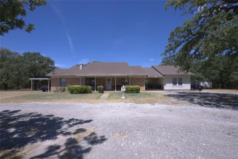 1612 Royalwood Circle Joshua TX 76058